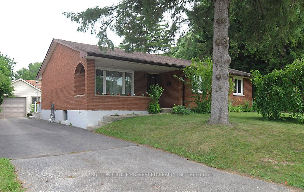 802 Phyllis Street, London South, ON N6J 2Z5