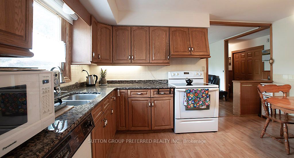 802 Phyllis Street, London South, ON N6J 2Z5 photo 4