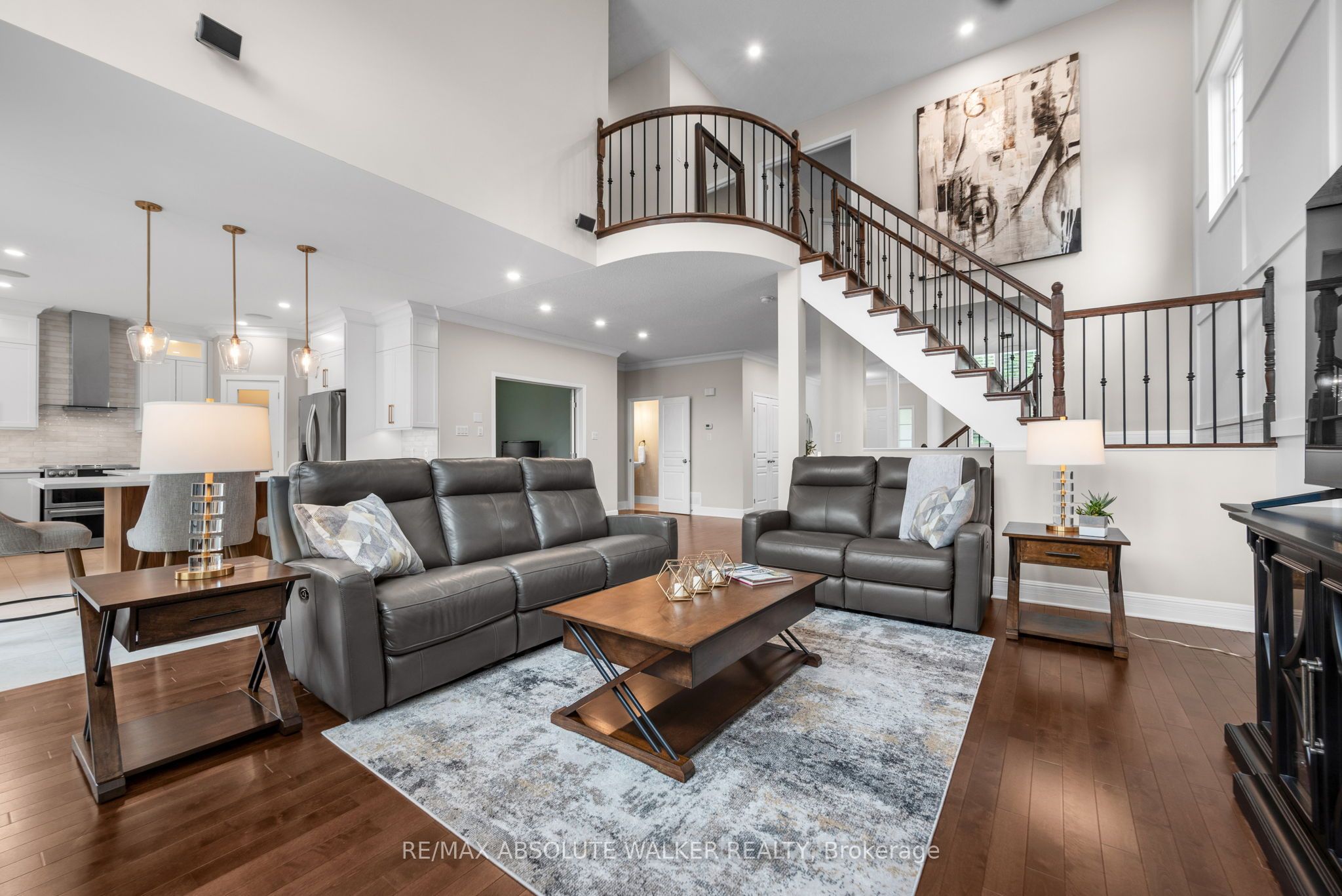 245 Lucinda Crescent, Orleans - Convent Glen and Area, ON K1W 0A1 photo 2