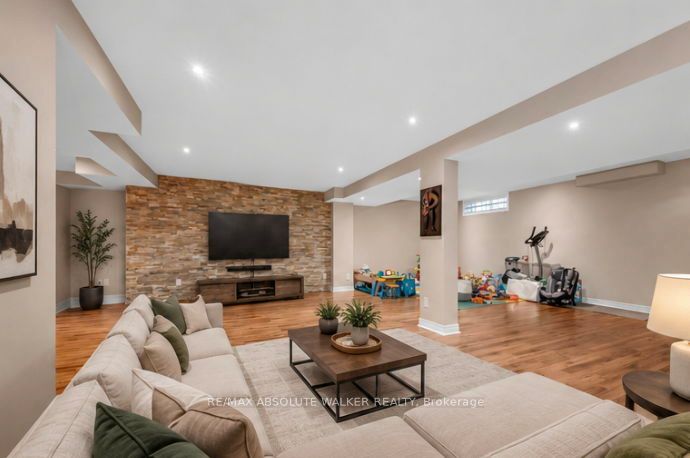 245 Lucinda Crescent, Orleans - Convent Glen and Area, ON K1W 0A1 photo 5