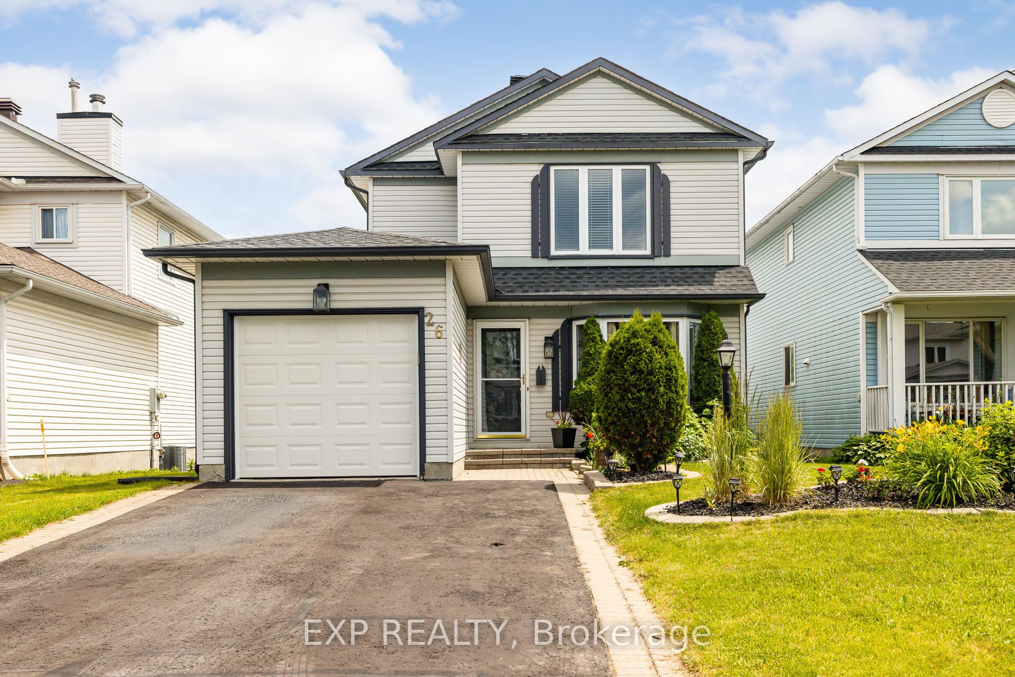 26 Vesta Street, Barrhaven, ON K2J 3Y9 photo 2