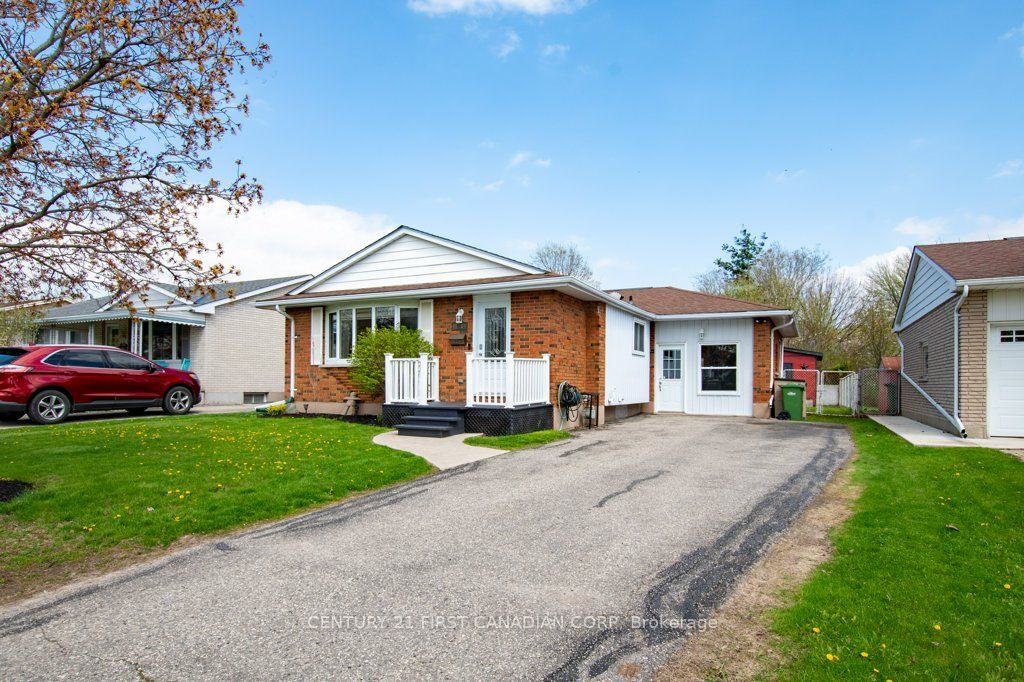 108 Lawrence Avenue, St. Thomas, ON N5R 5G3 photo 2
