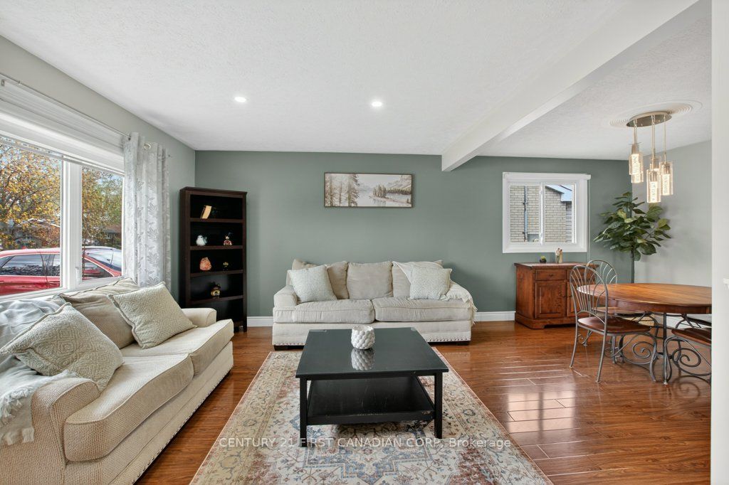 108 Lawrence Avenue, St. Thomas, ON N5R 5G3 photo 4