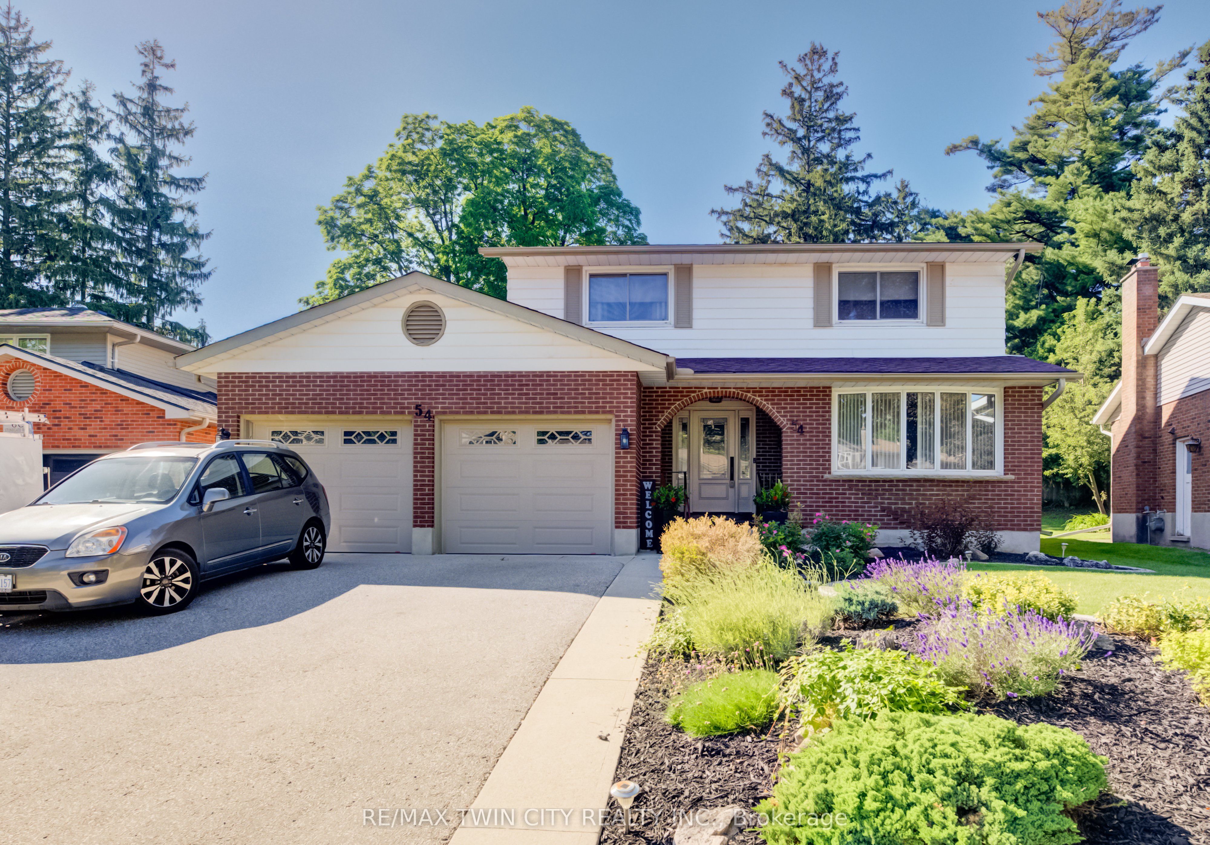 54 Stonegate Drive, Kitchener, ON N2A 2Z1