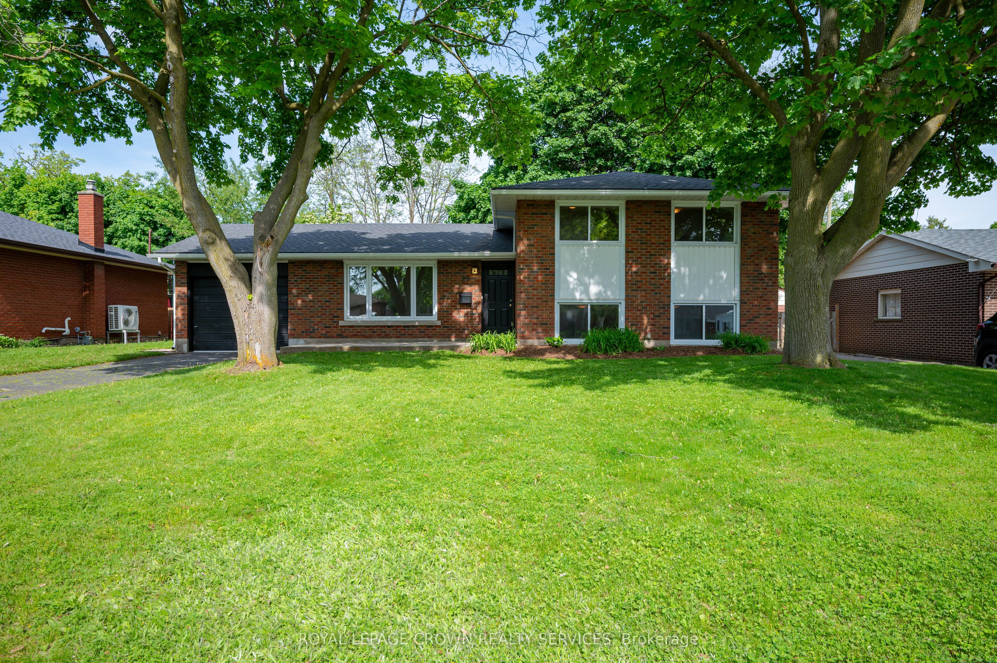 19 Taylor Avenue, Cambridge, ON N1R 5M1