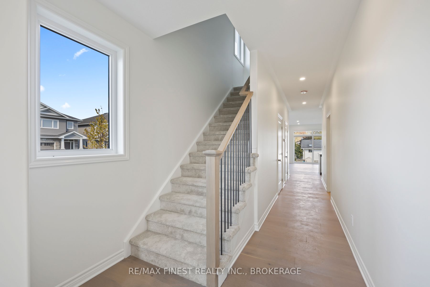 192 HERITAGE PARK Drive, Greater Napanee, ON K7R 3X8 photo 3