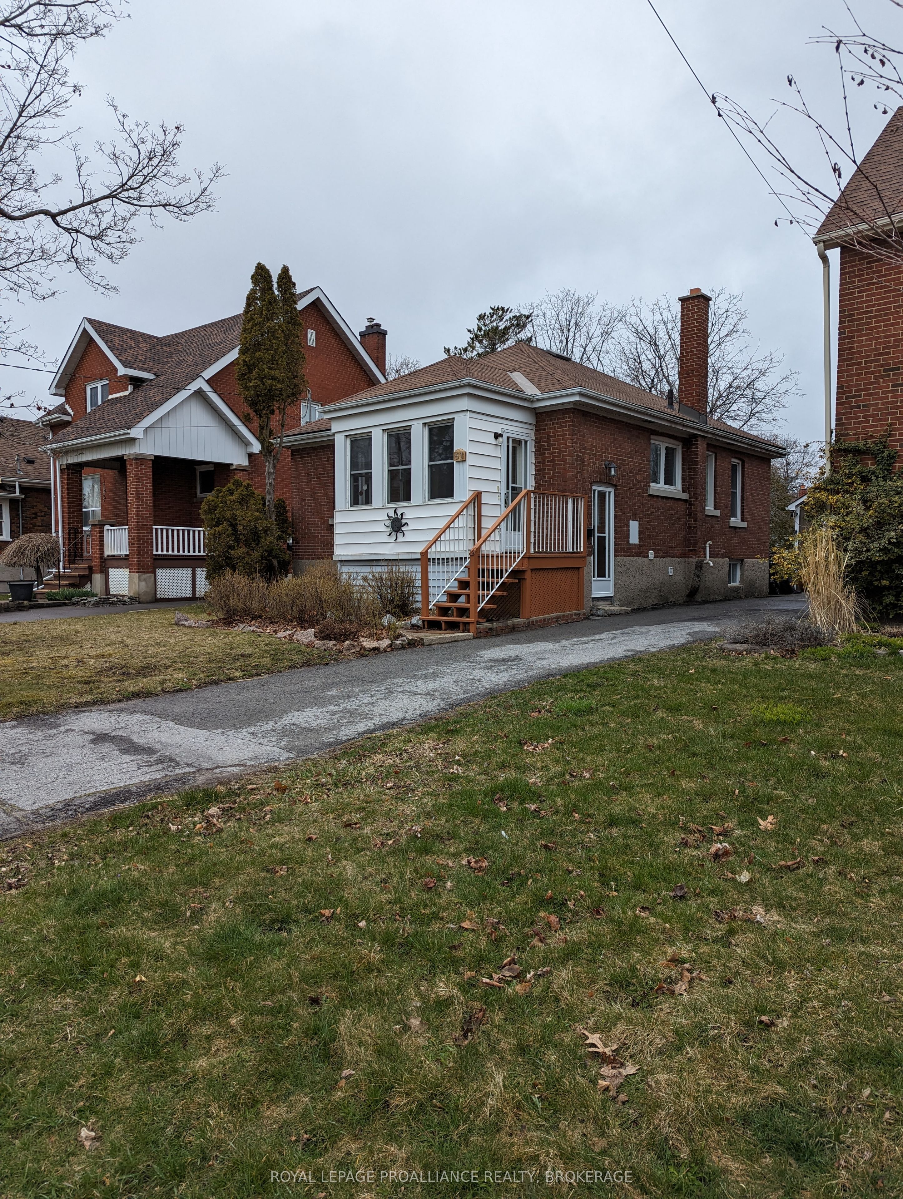 51 Dundas Street, Kingston, ON K7L 1N4 photo 2