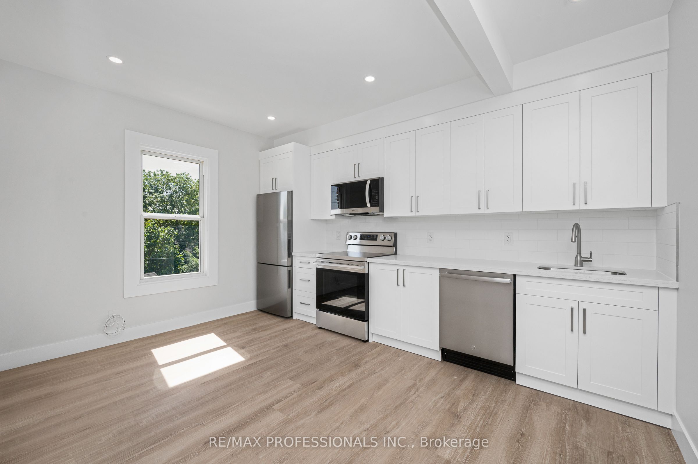 388 Wilson Street #2, Hamilton, ON L8L 1S9 photo 4
