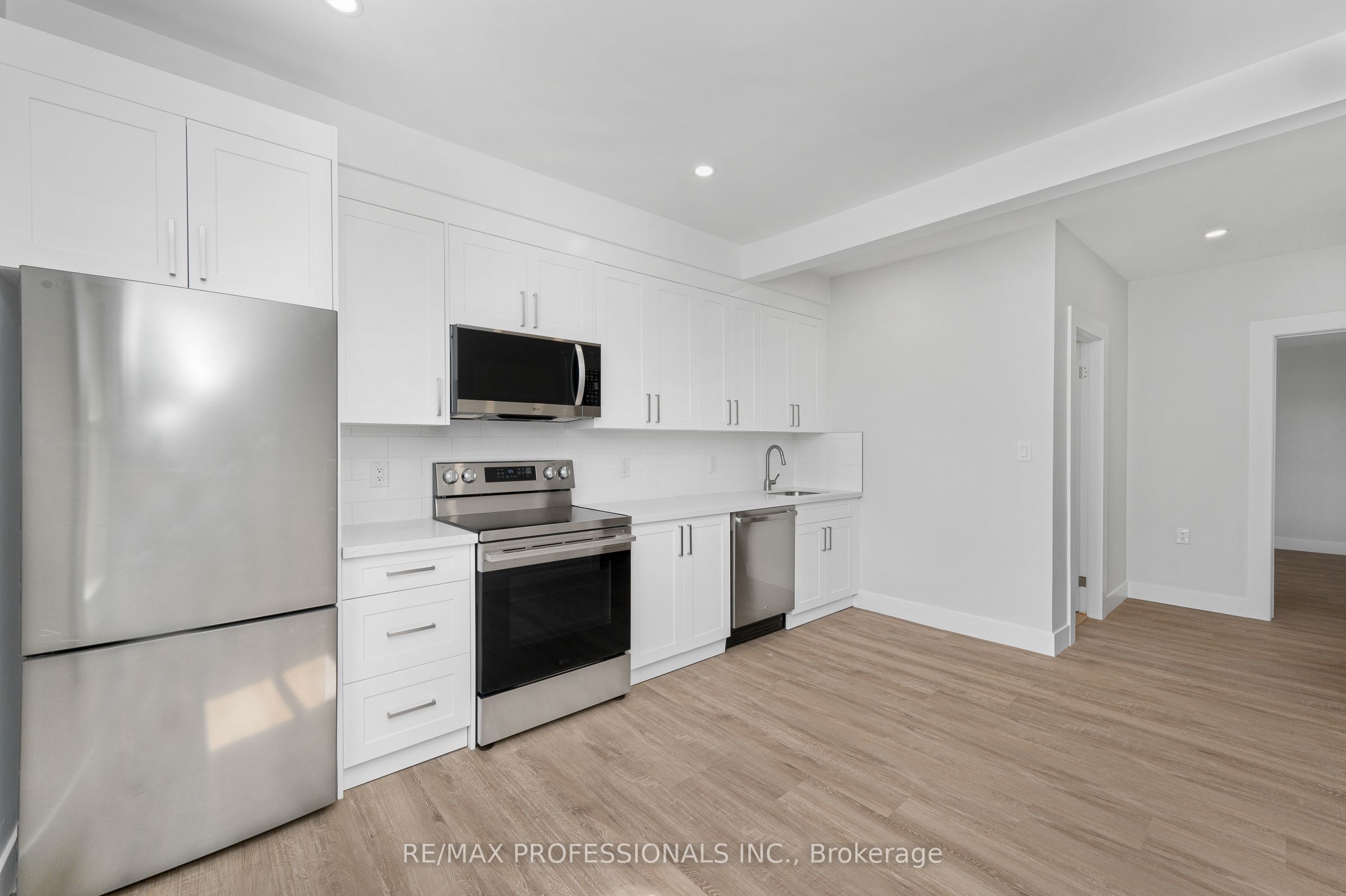 388 Wilson Street #2, Hamilton, ON L8L 1S9 photo 5