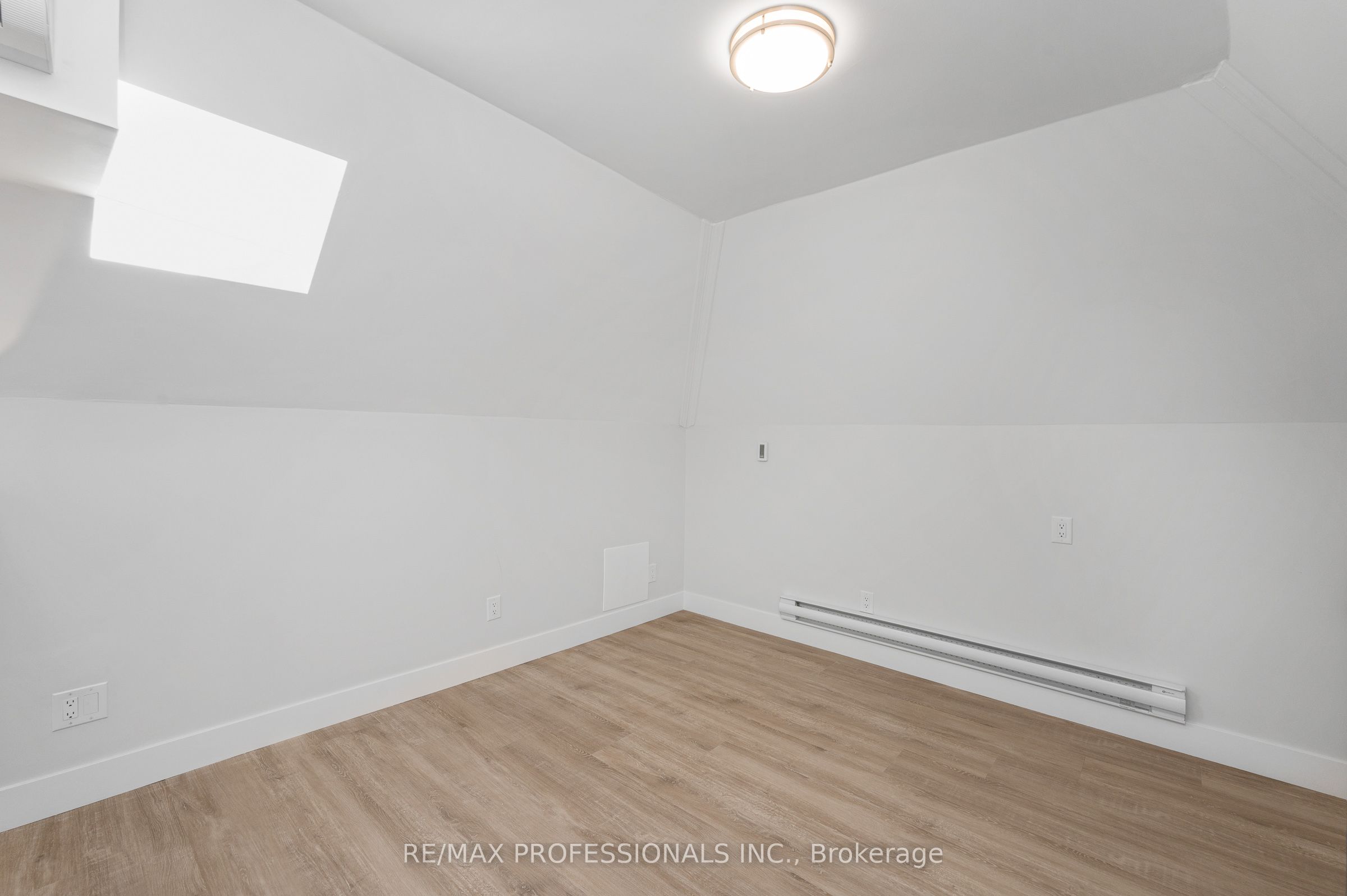 388 Wilson Street #3, Hamilton, ON L8L 1S9 photo 4