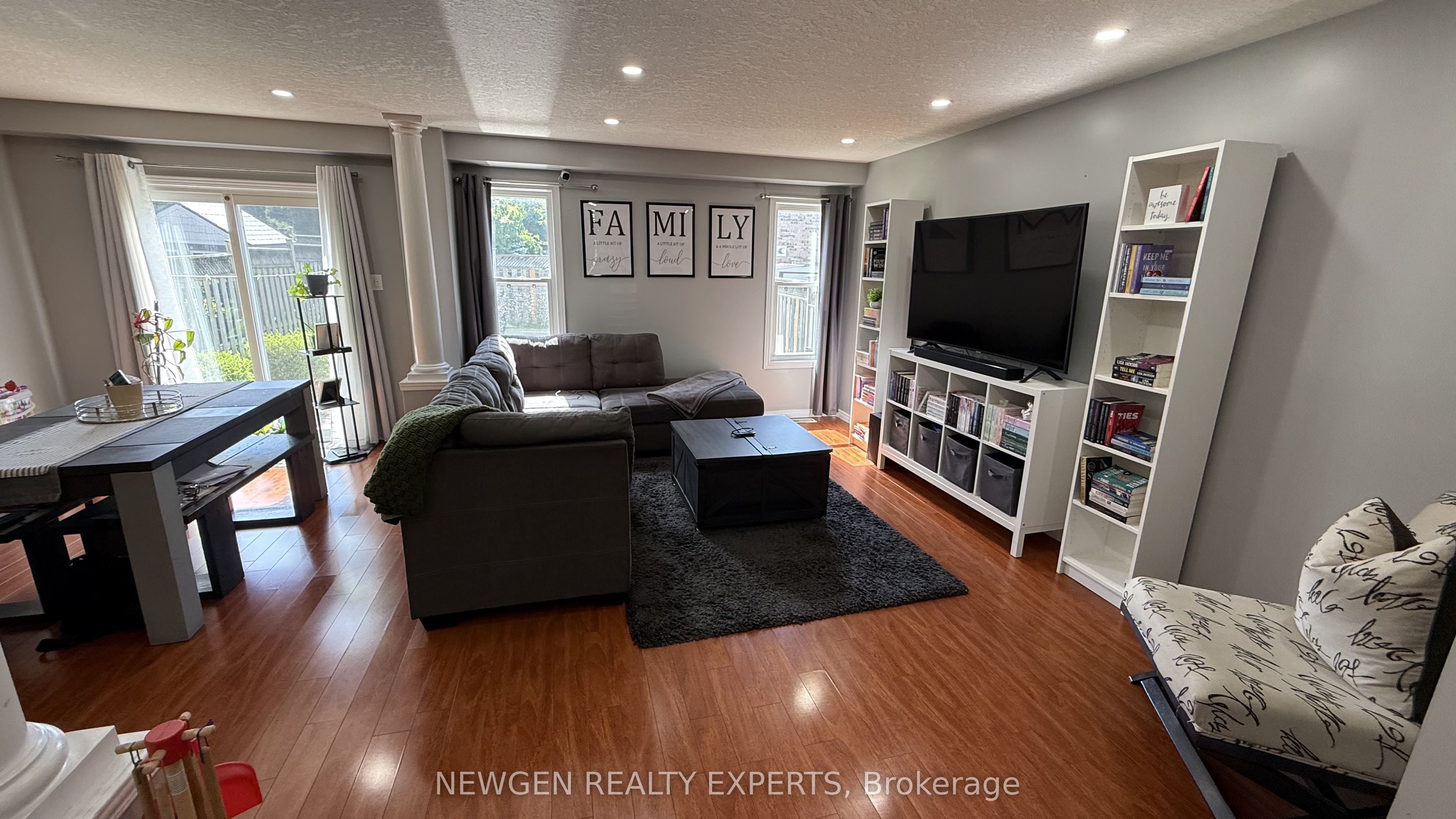 11 Berry Moss Street, Kitchener, ON N2E 3V1 photo 5