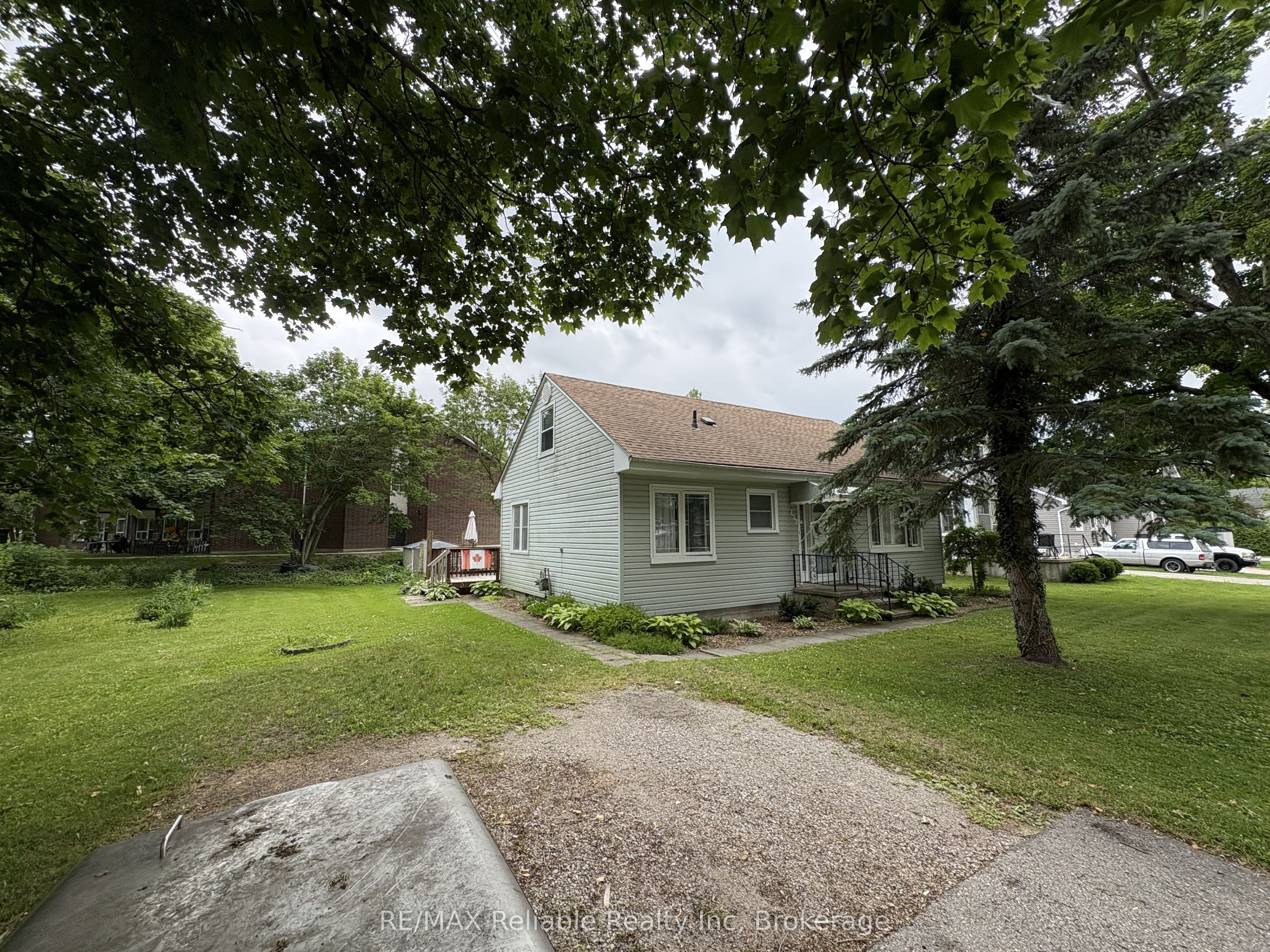 137 Fulton Street, Central Huron, ON N0M 1L0 photo 3