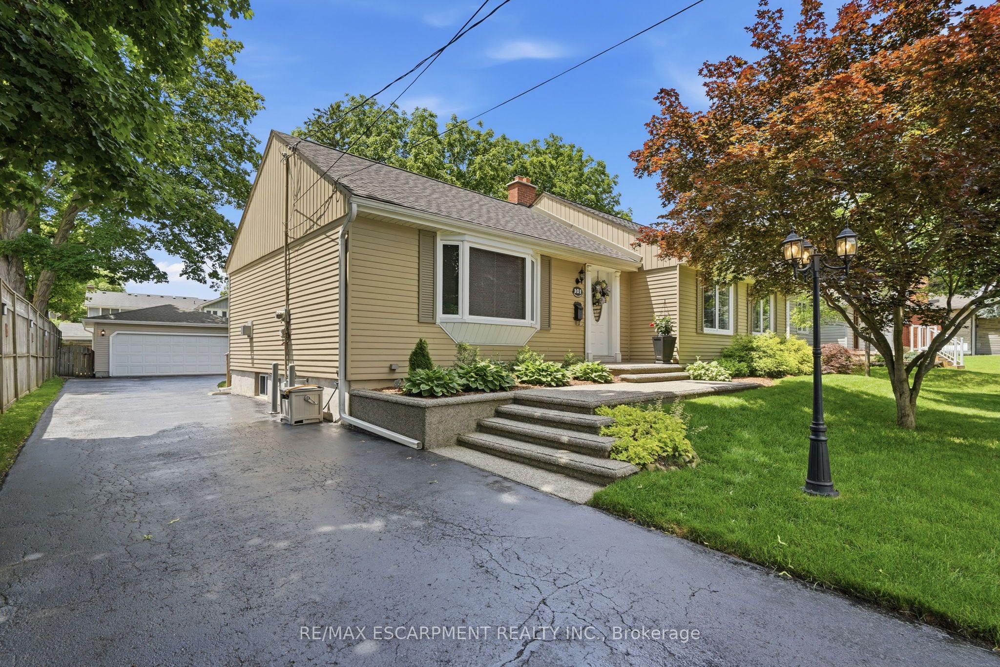 101 Victoria Street, Hamilton, ON L0R 2H0 photo 2