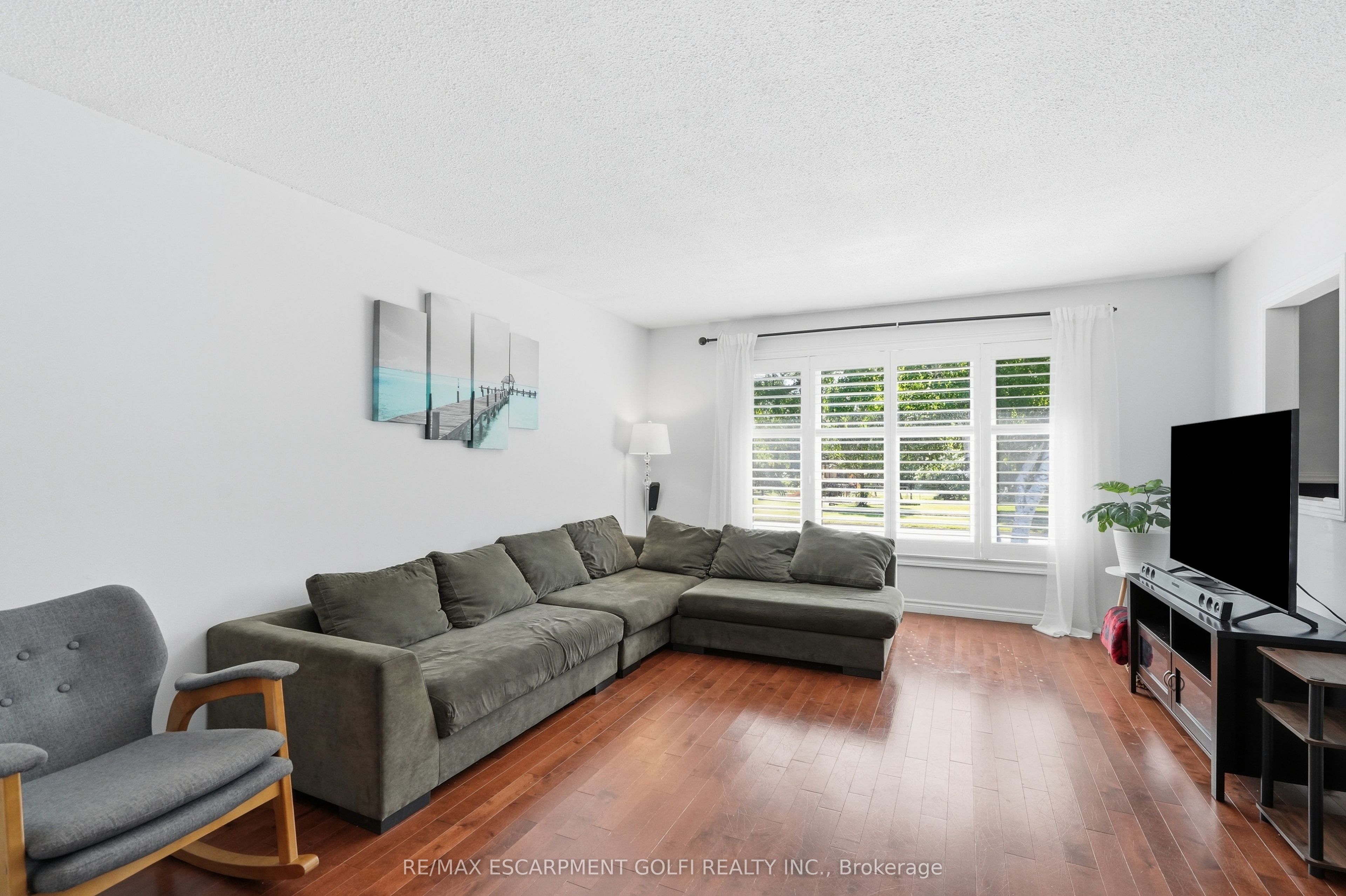 33 Debora Drive, Grimsby, ON L3M 4J1 photo 5