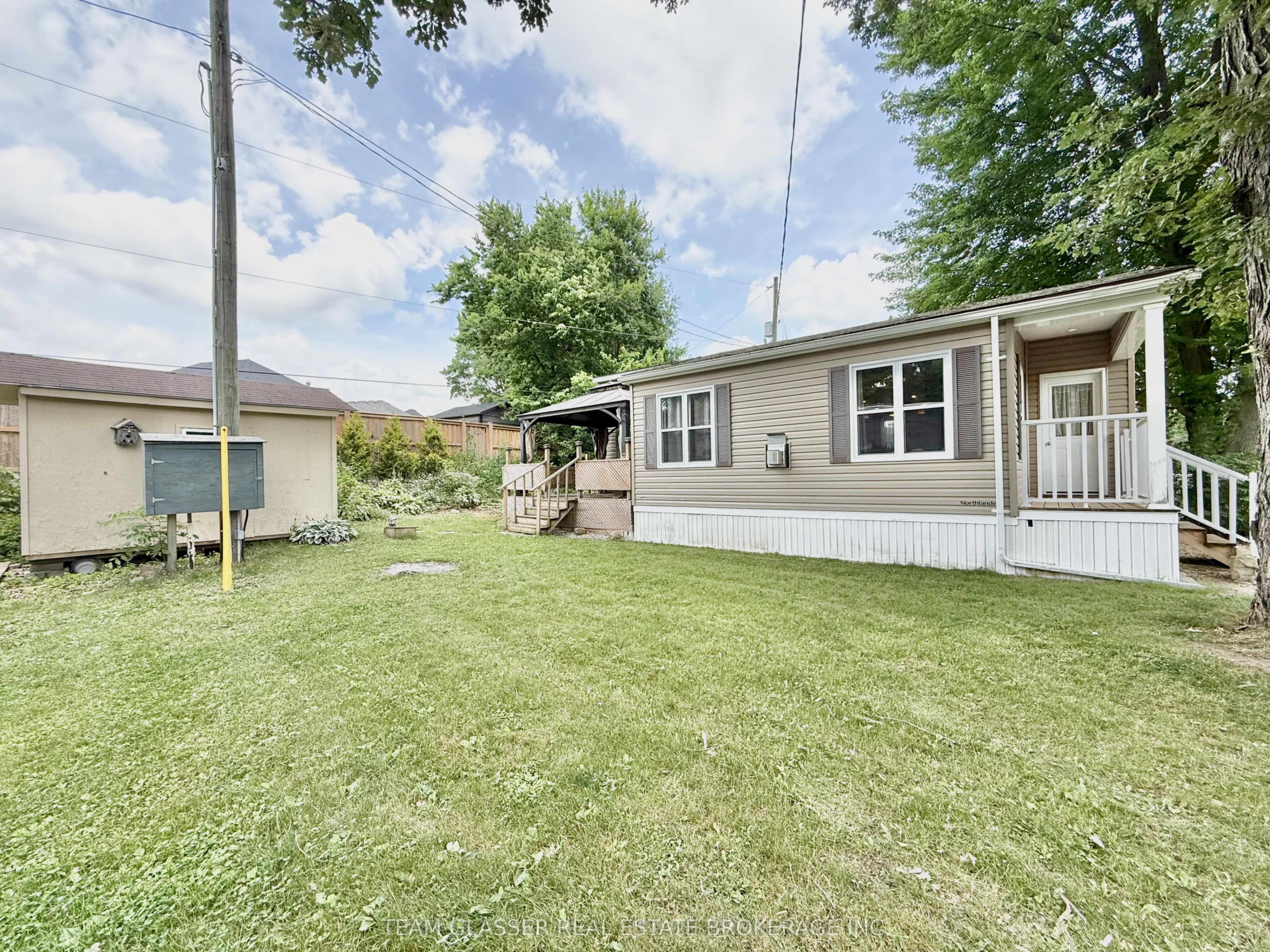 24749 Park Street 2, Strathroy-Caradoc, ON N7G 3H5 photo 4