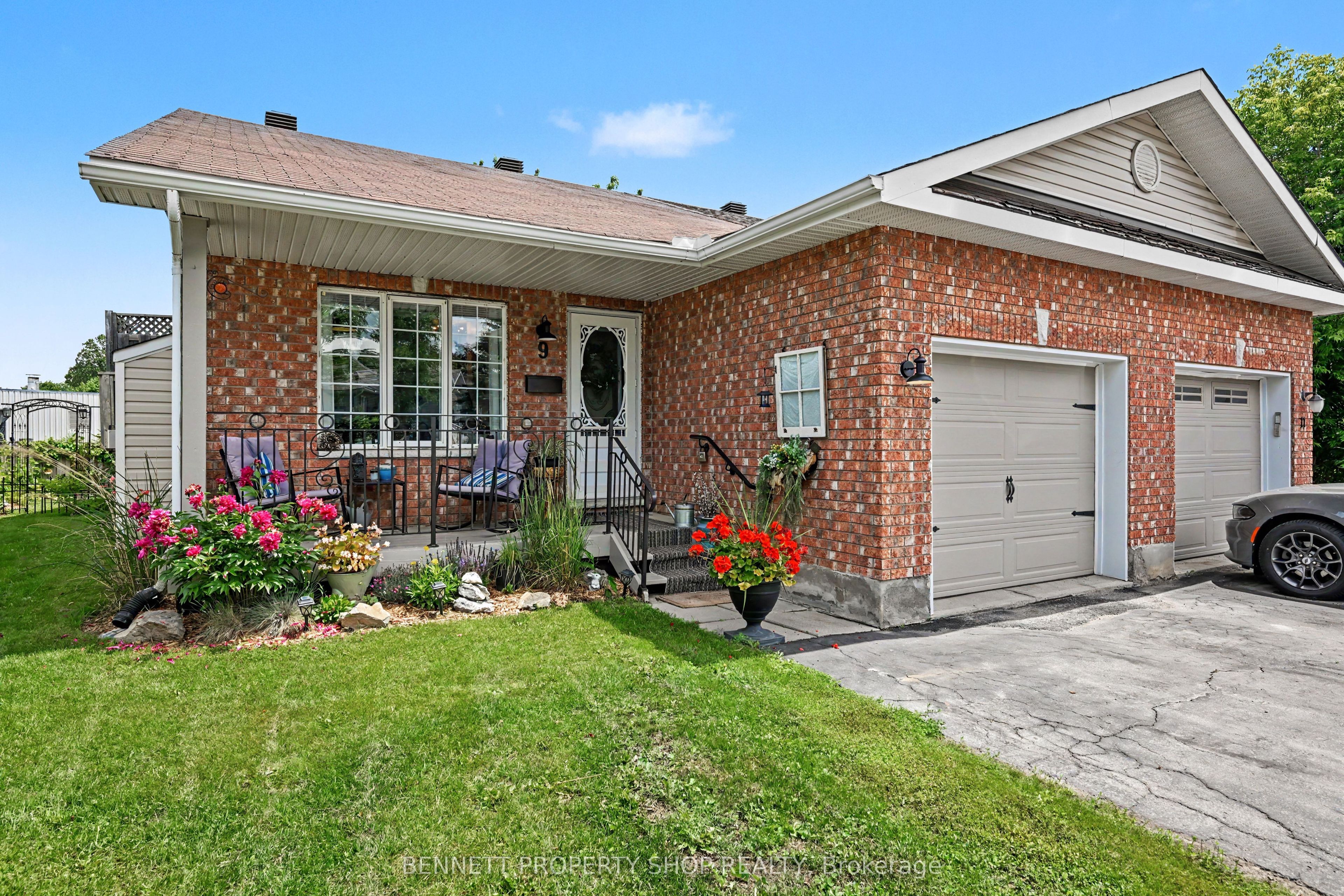 9 Huyck Drive, Arnprior, ON K7S 3W7