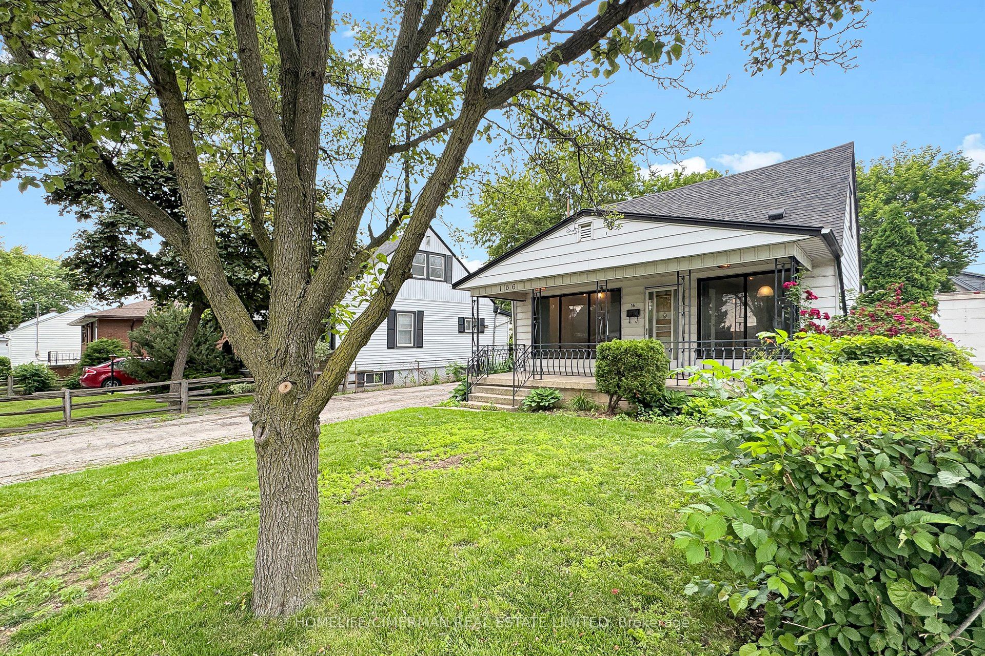 166 Normanhurst Avenue, Hamilton, ON L6H 5M8 photo 2