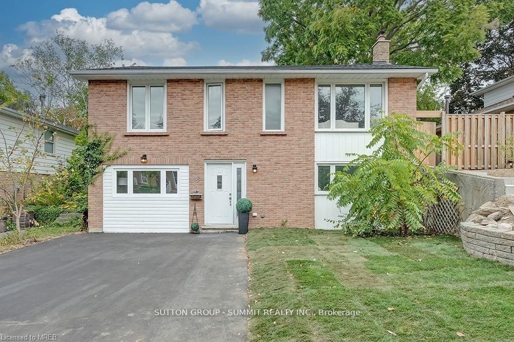 16 Upper Canada Drive Upper, Kitchener, ON N2P 1E5