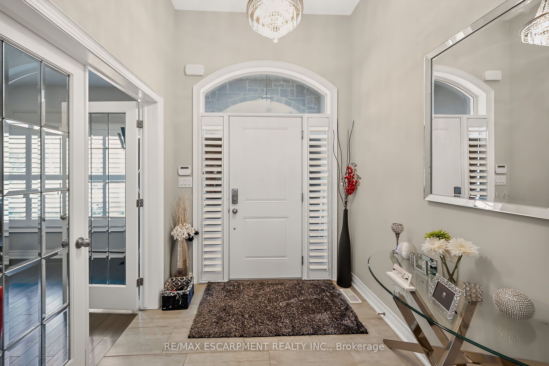 8165 Twenty Road E, Hamilton, ON L9B 0C9 photo 3