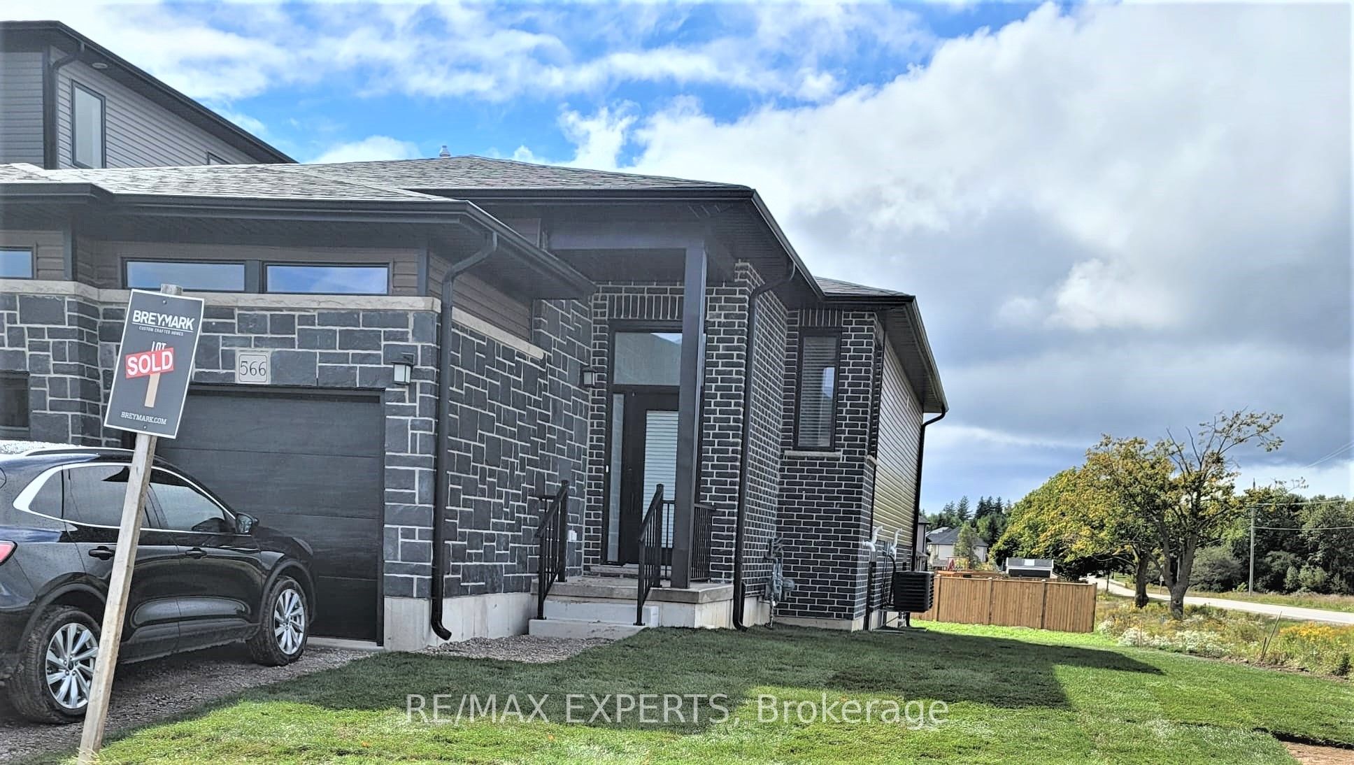 566 Fairway Road Main, Woodstock, ON N4T 0M1