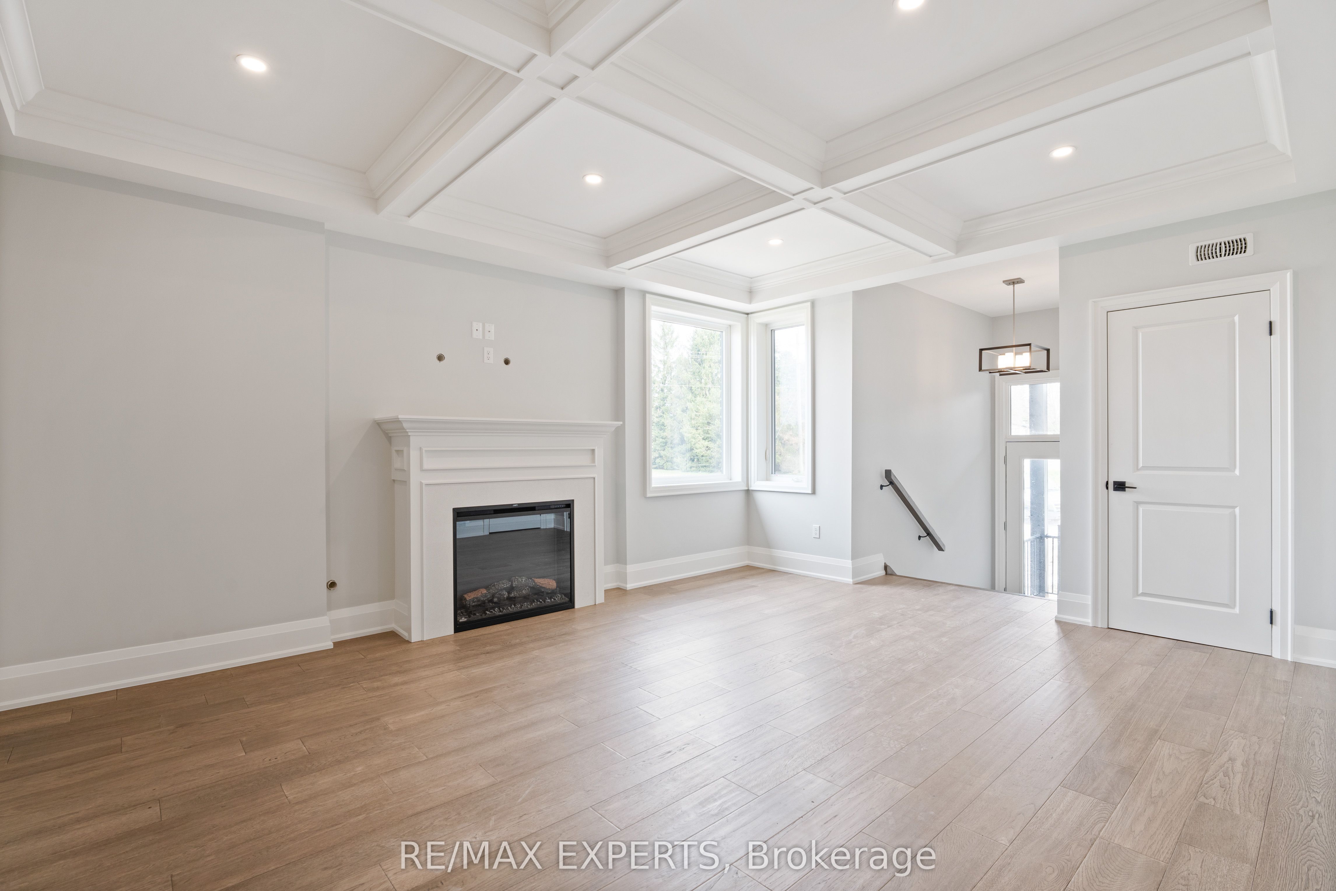 566 Fairway Road Main, Woodstock, ON N4T 0M1 photo 5