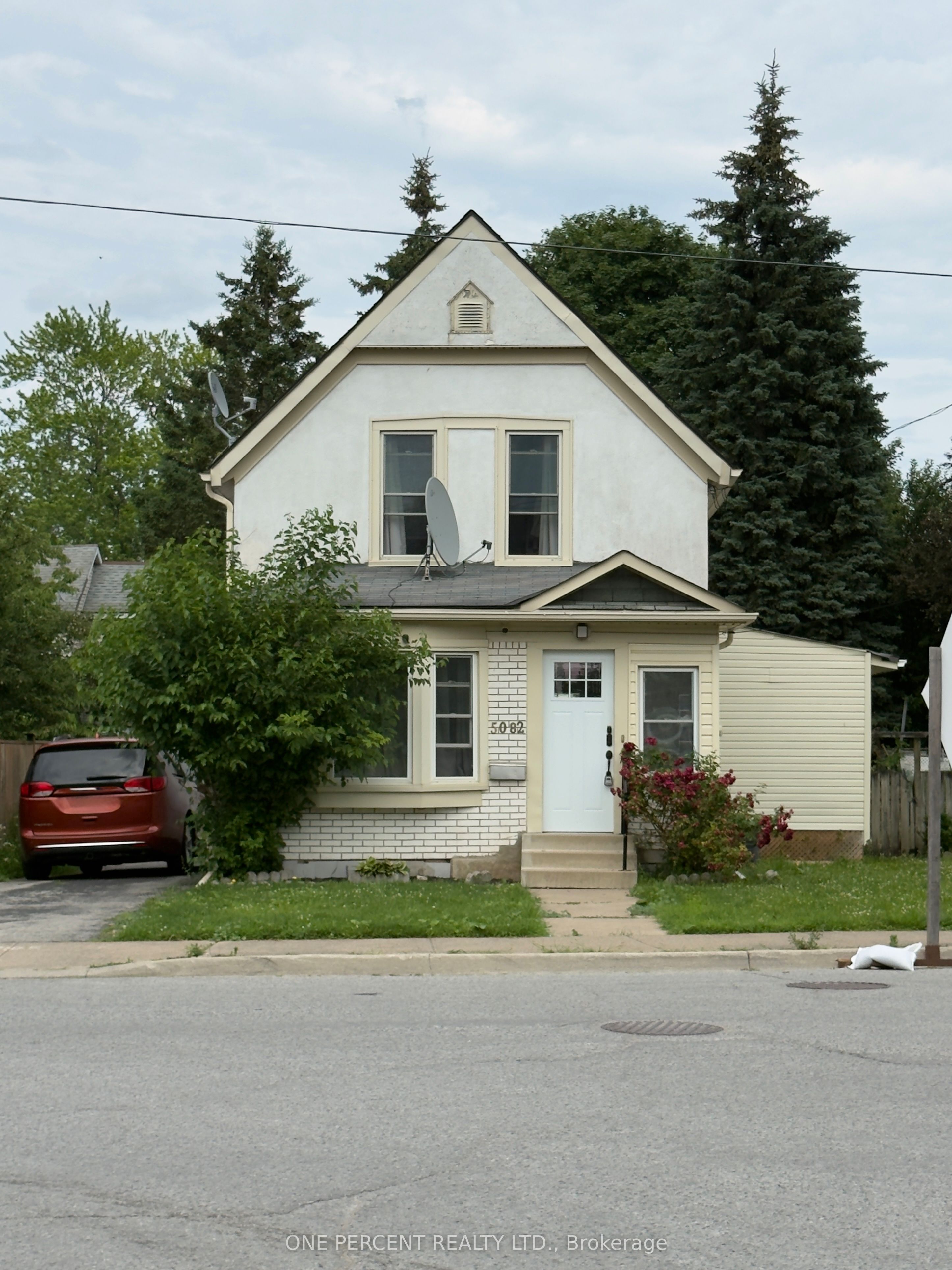 5082 Saint Lawrence Avenue, Niagara Falls, ON L2E 3Y8 photo 3