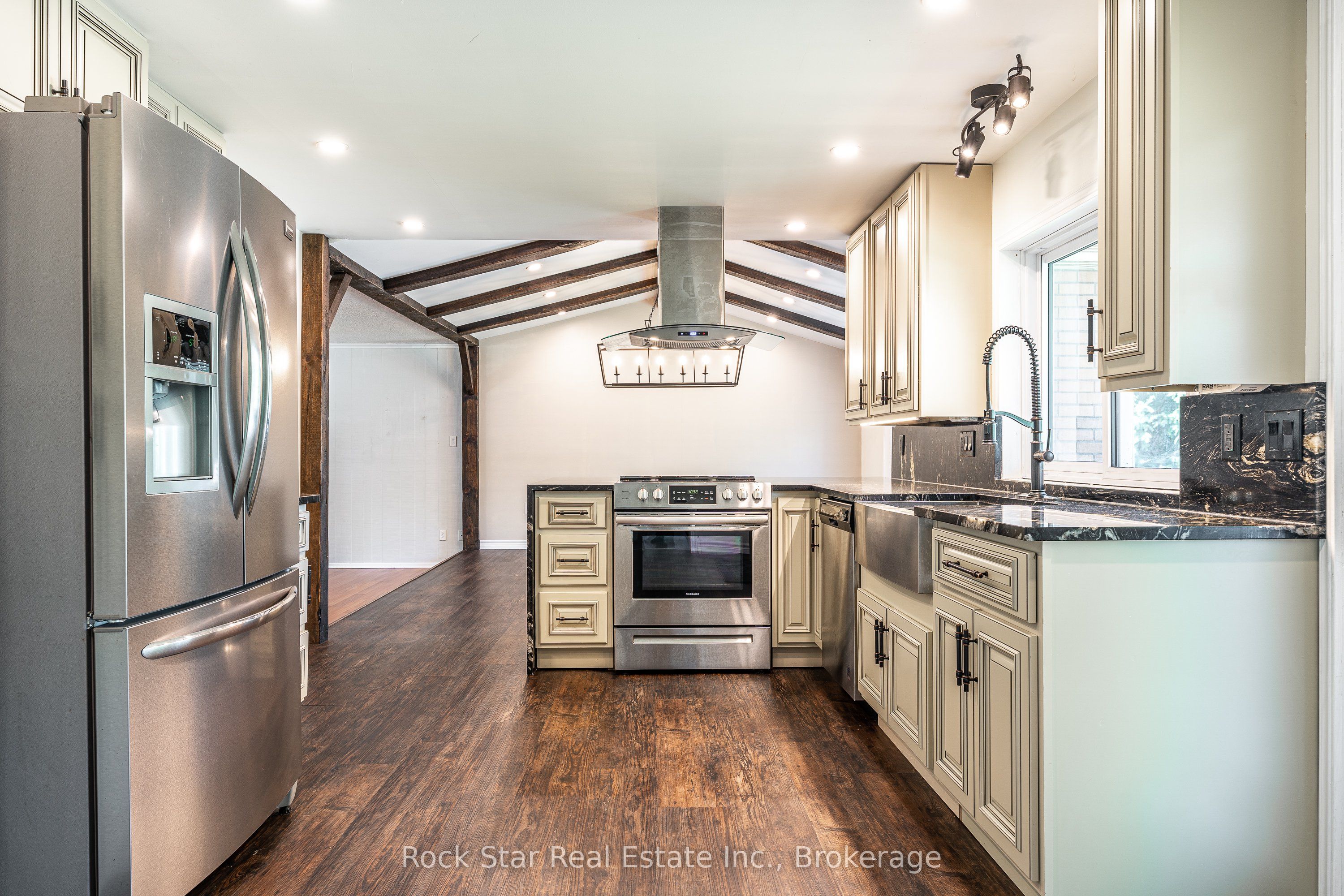 6989 Rutherford Street, Perth East, ON N0K 1L0 photo 5