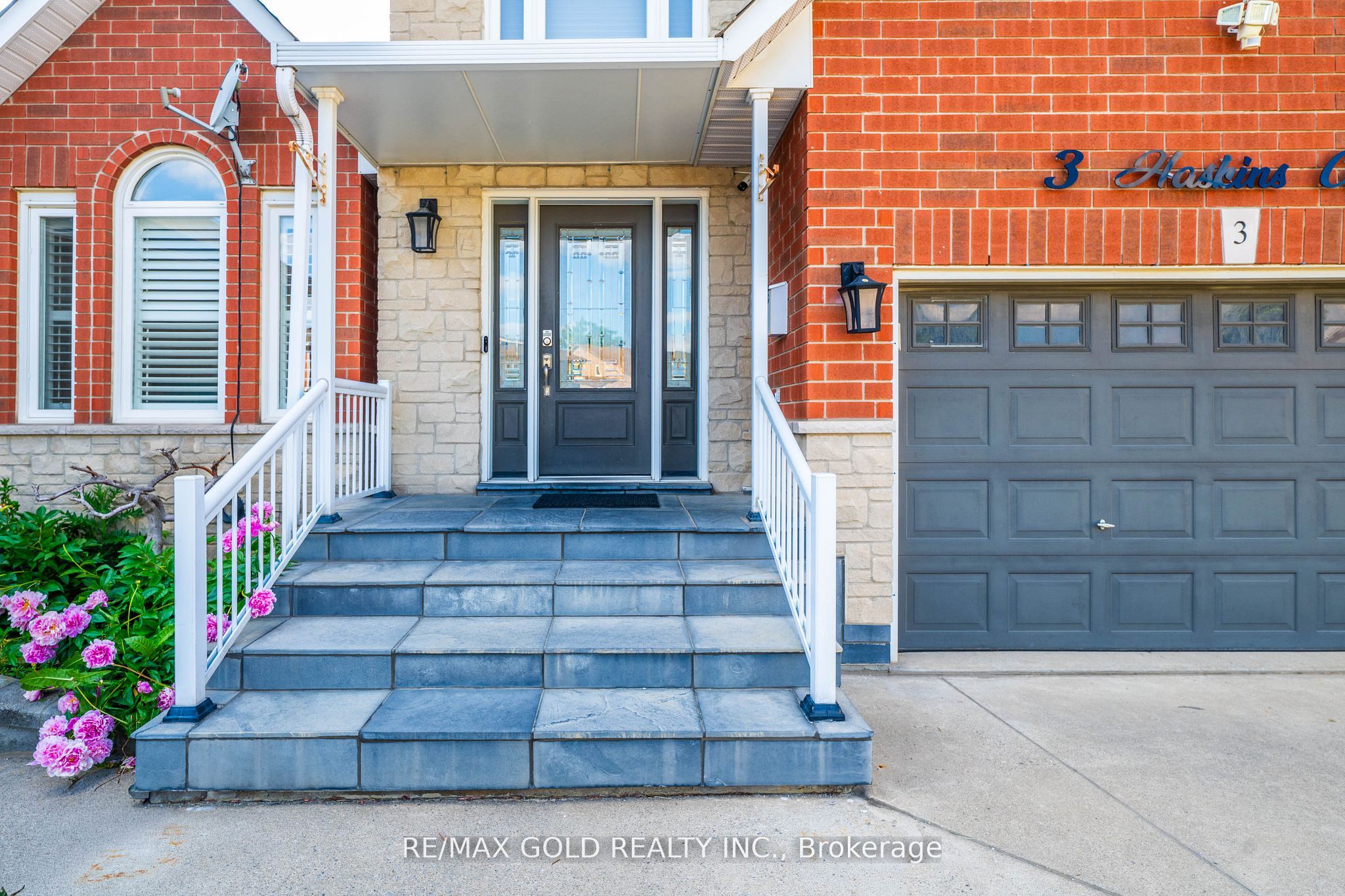 3 Haskins Court, Hamilton, ON L8K 6R1 photo 4