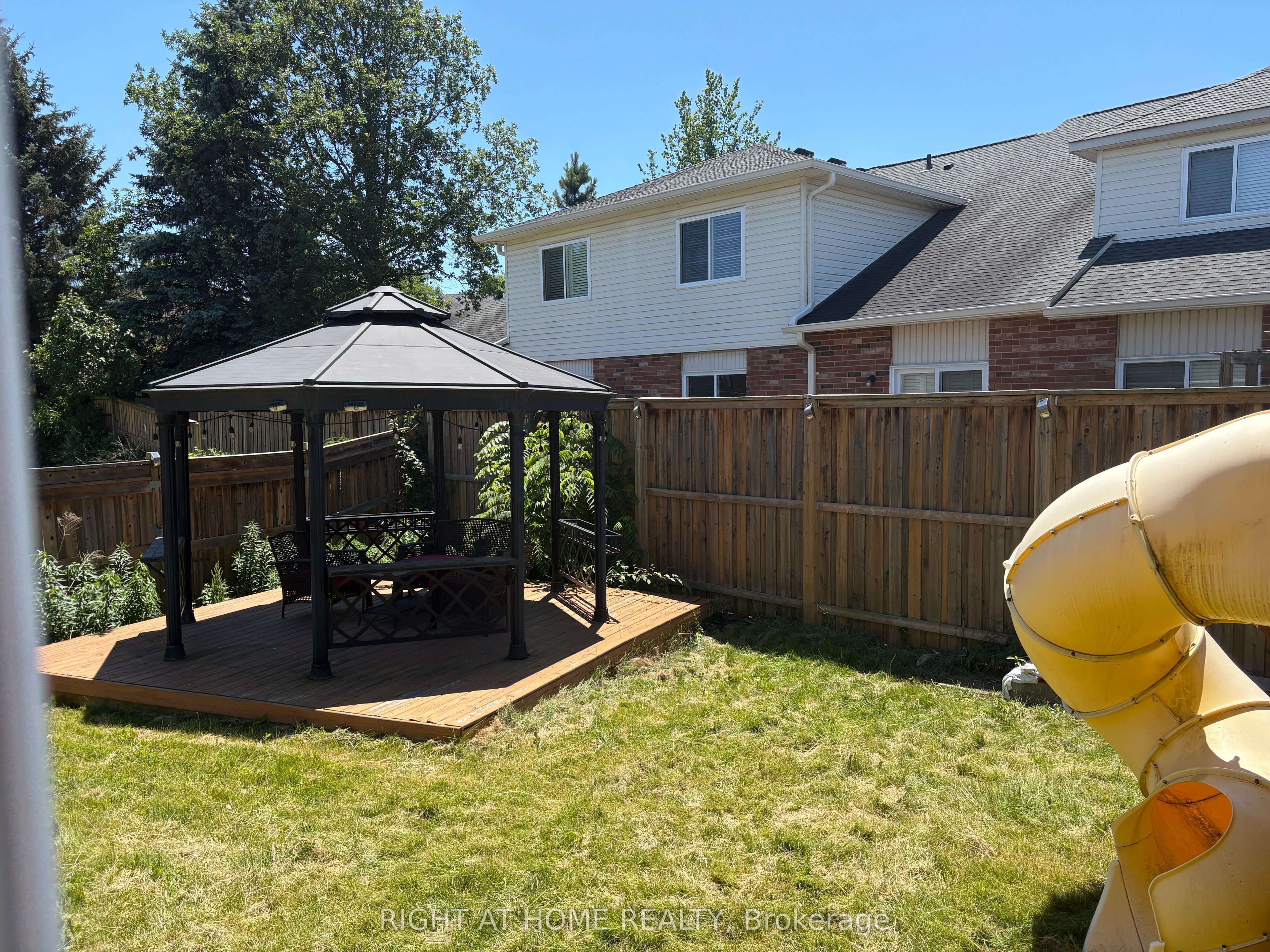 63 Lupo Drive, Hamilton, ON L8B 0V3 photo 3