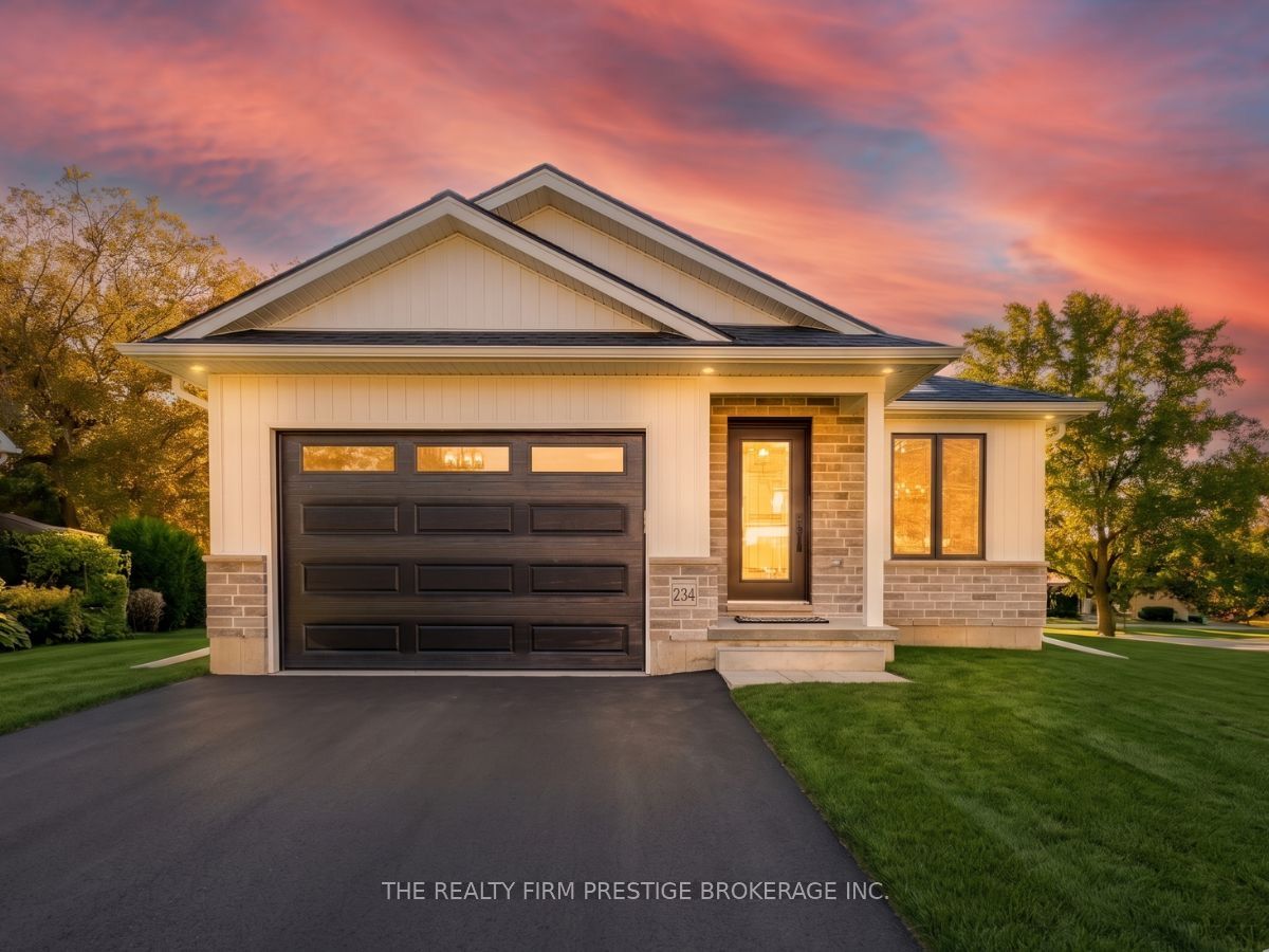 32 Broadway Avenue, Chatham-Kent, ON N0P 2C0