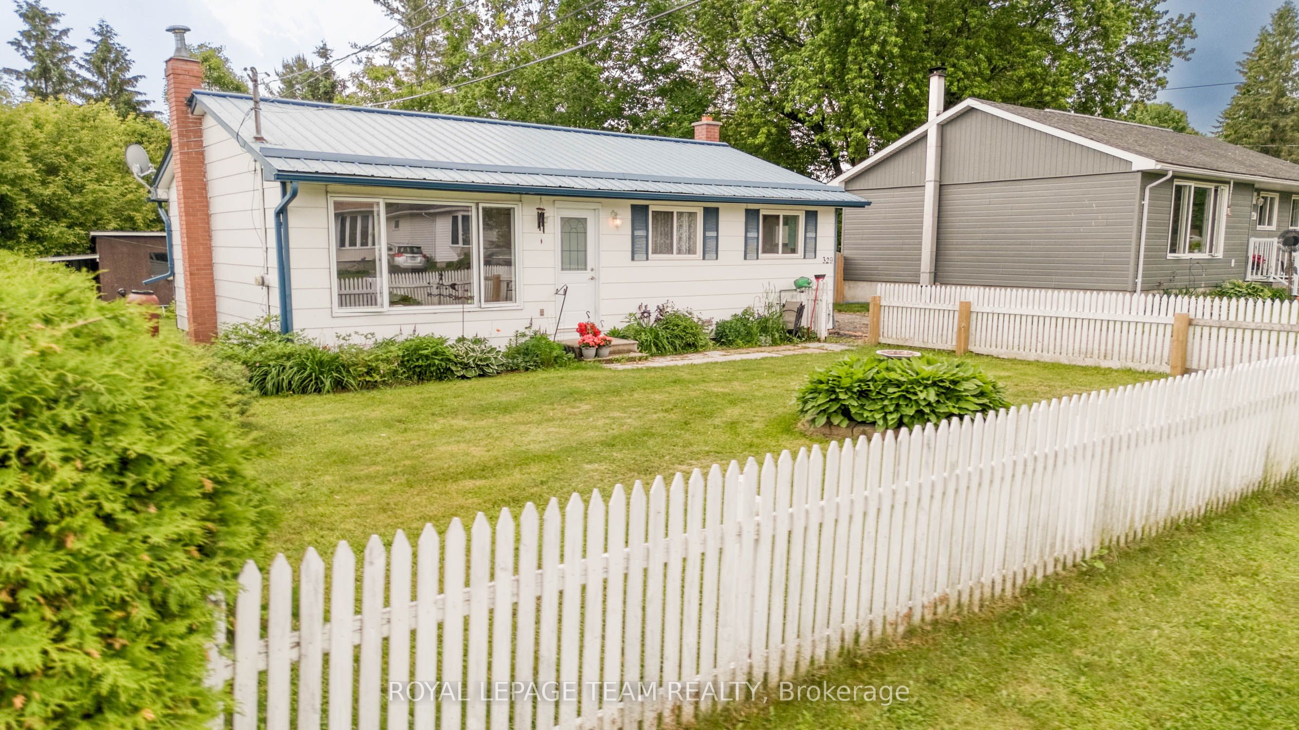 329 Wylie Street, Mississippi Mills, ON K0A 1A0 photo 2