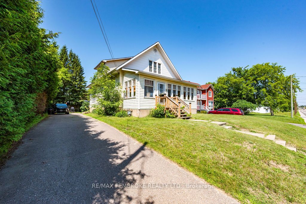33 Doran Road, Petawawa, ON K8H 1R1 photo 2