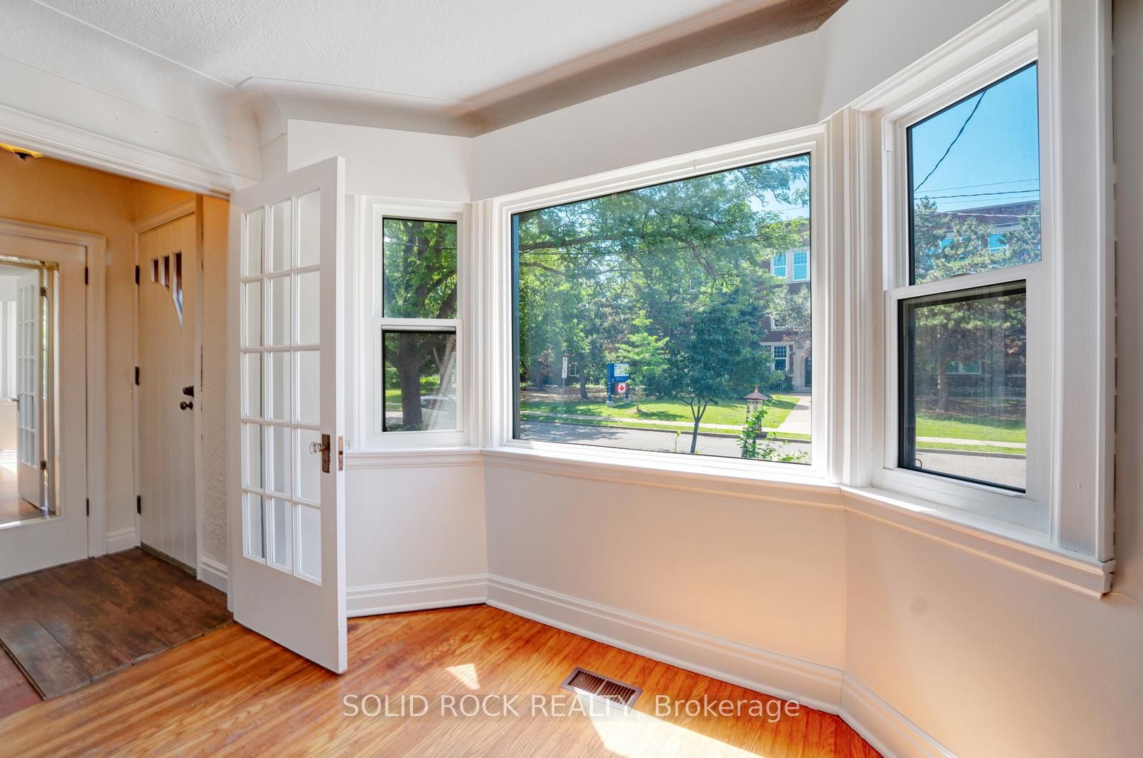 135 Wexford Avenue S, Hamilton, ON L8K 2N9 photo 5