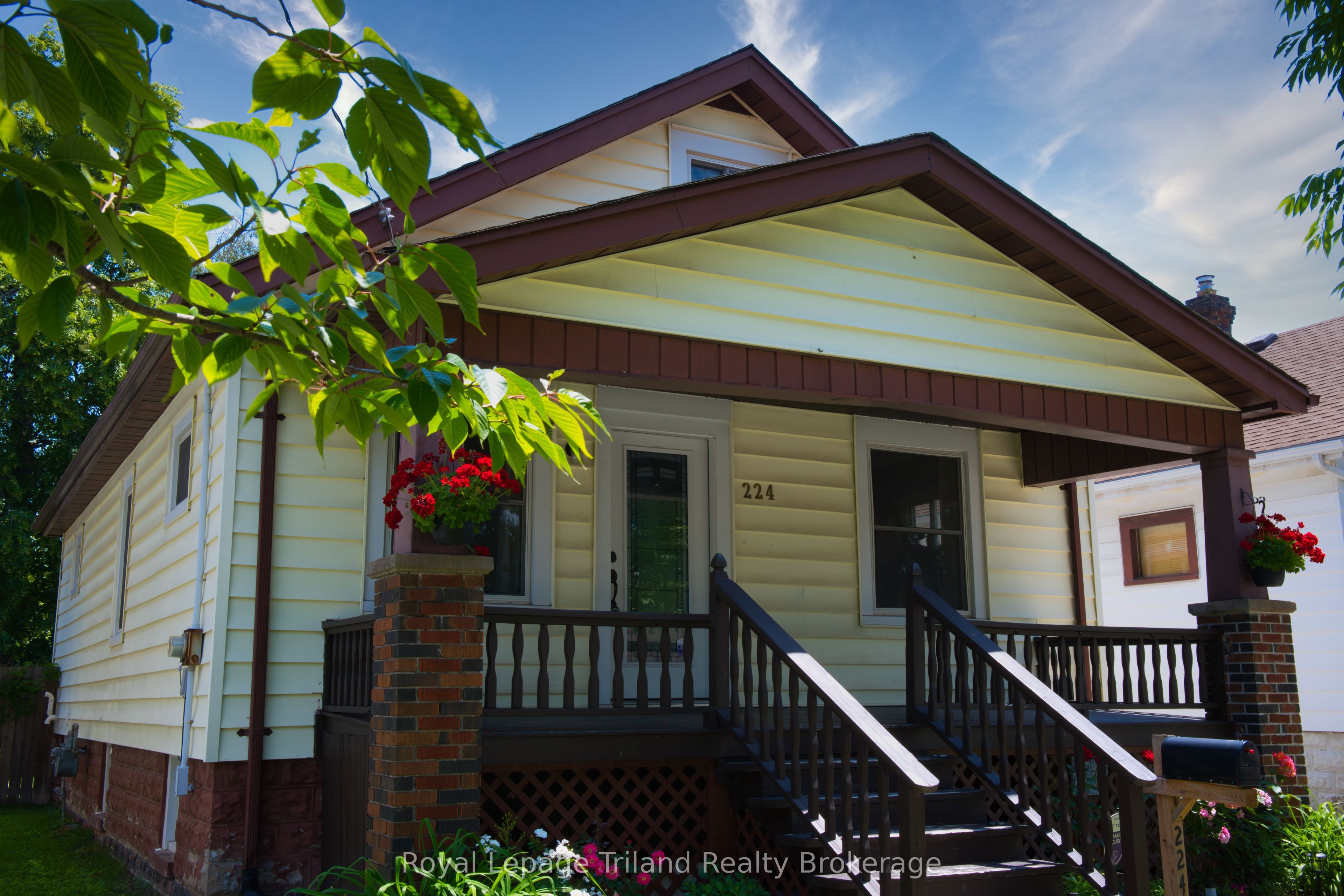 224 Harkness Street, Sarnia, ON N7T 3H4 photo 4