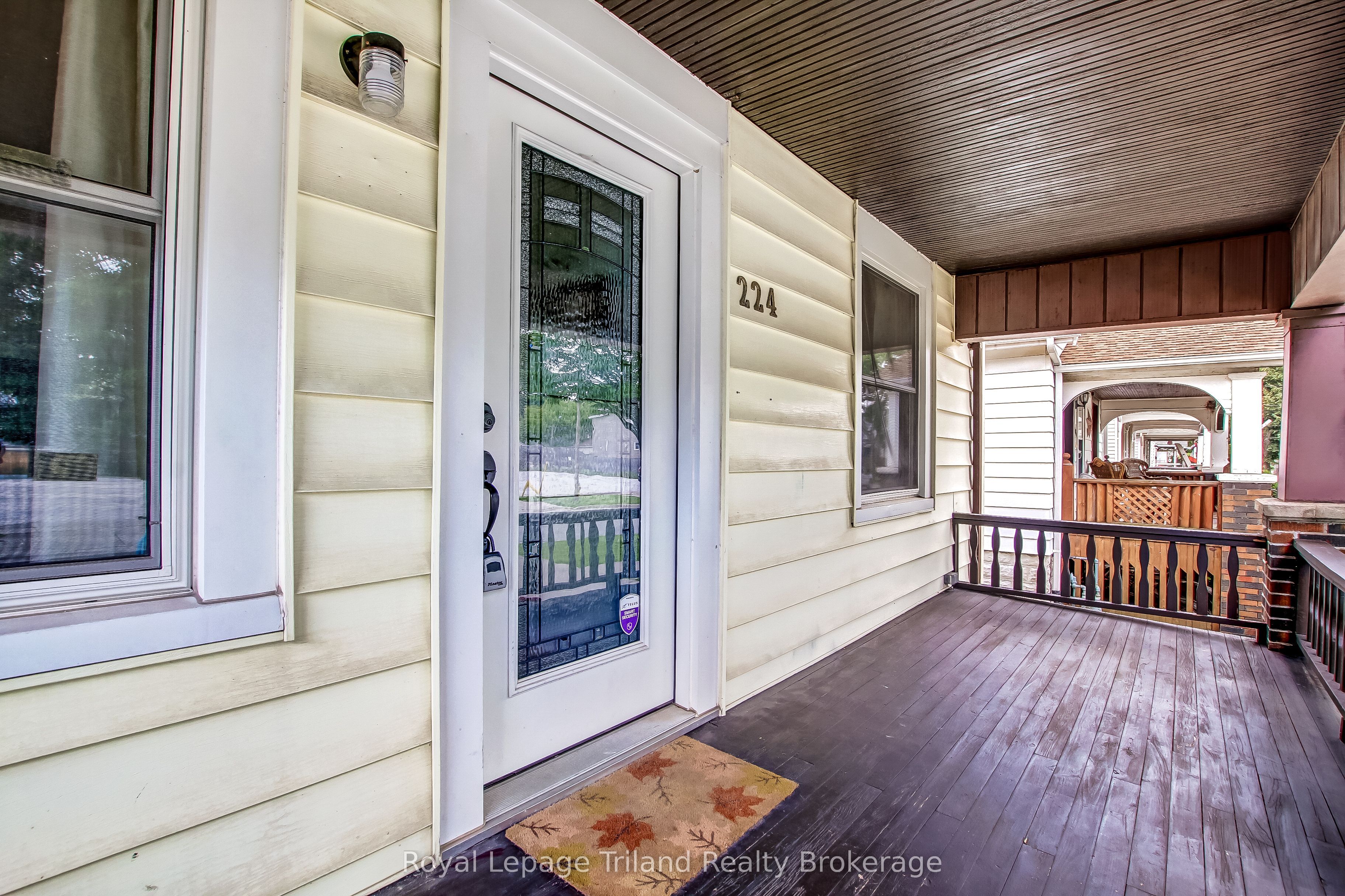 224 Harkness Street, Sarnia, ON N7T 3H4 photo 5