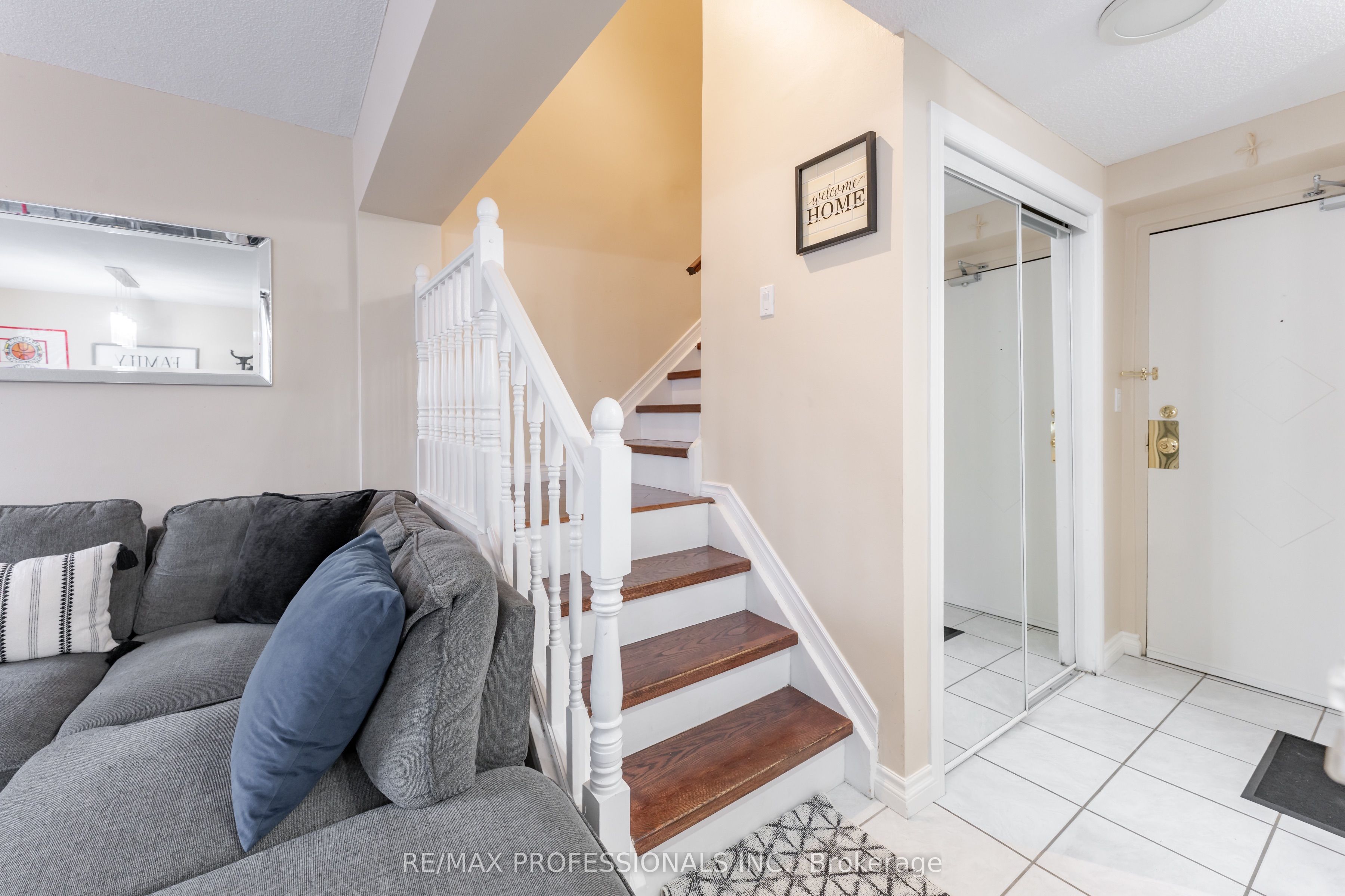 75 Glenburn Court 111, Hamilton, ON L8E 1C7 photo 3
