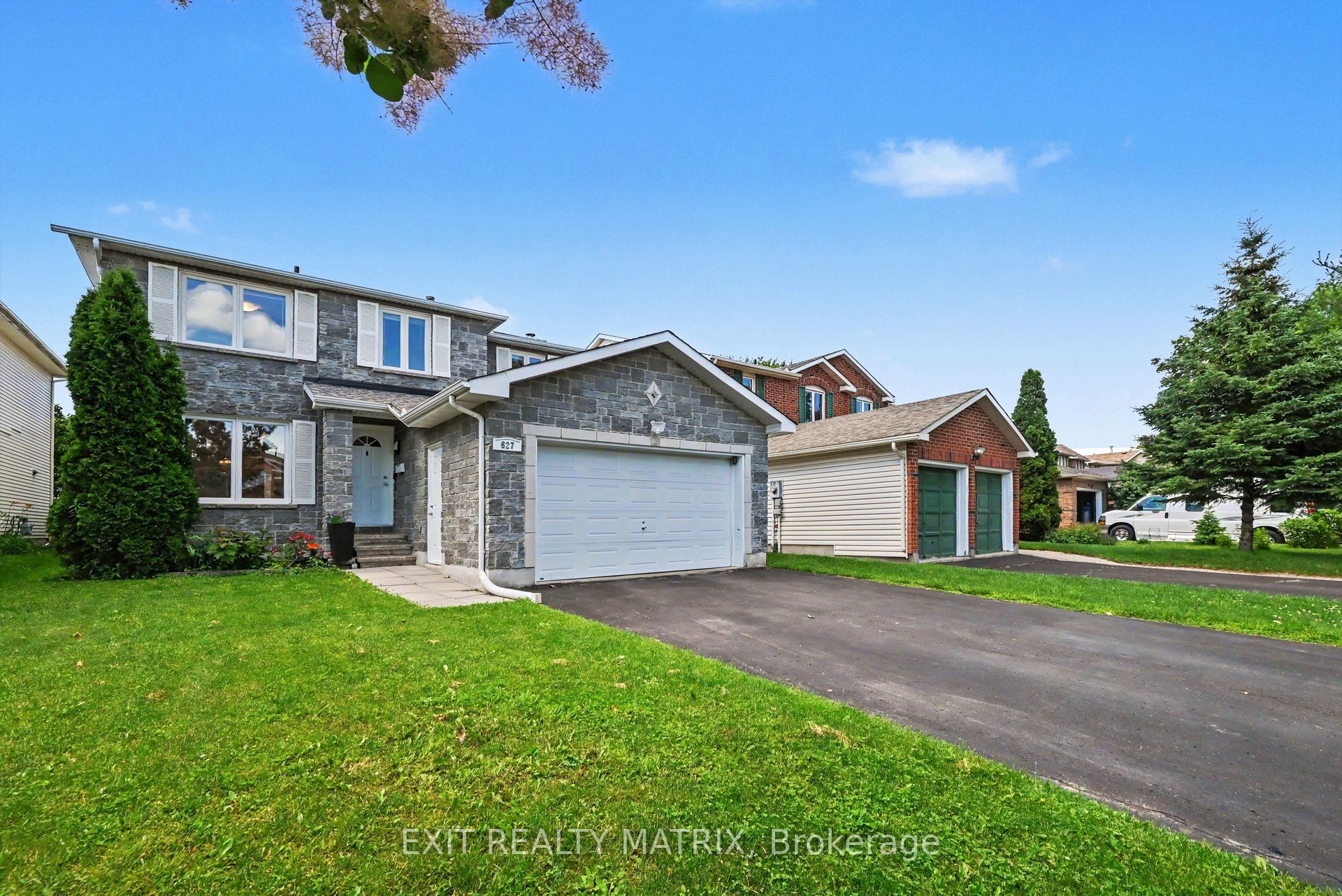 627 Chenier Way, Orleans - Cumberland and Area, ON K4A 1R5 photo 2