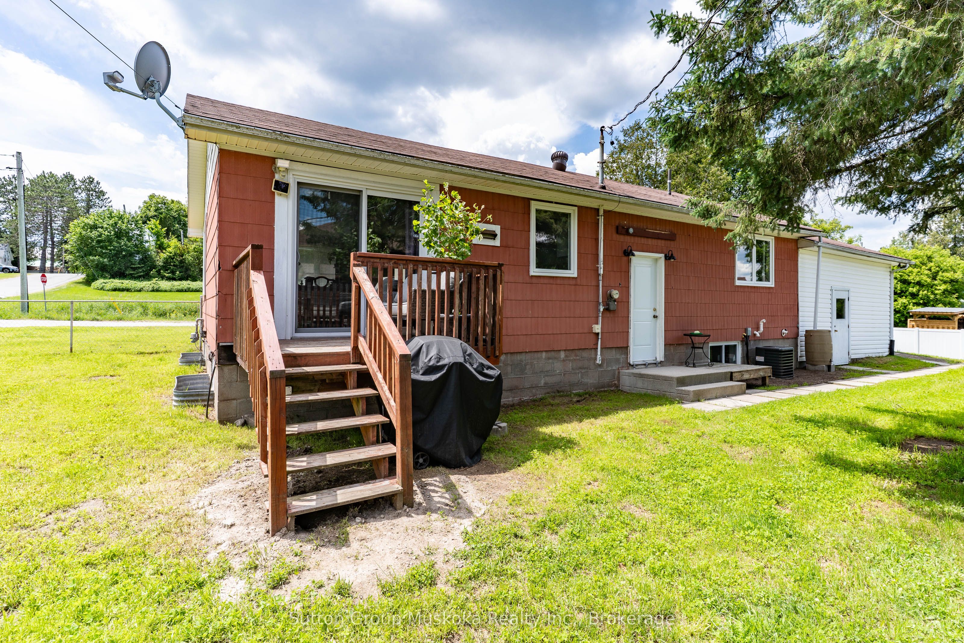 146 Simpson Street, Burk's Falls, ON P0A 1C0 photo 3
