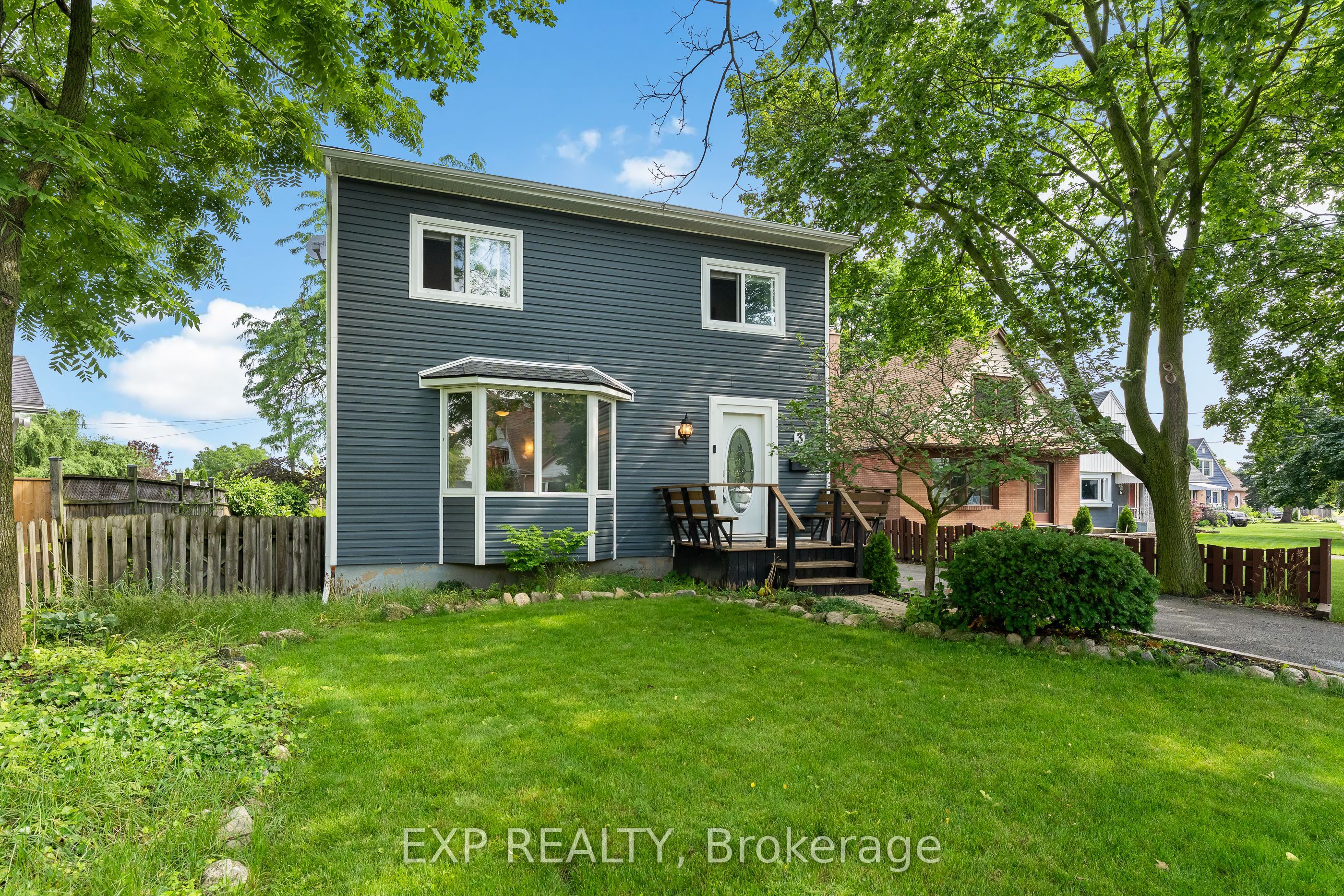 3 WINNIFRED Avenue, St. Catharines, ON L2M 5X2