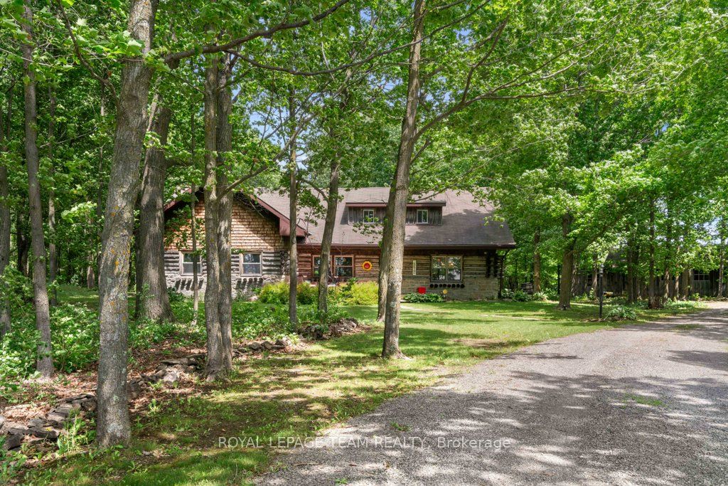 1462 Rideau River Road, Montague, ON K7A 8B8