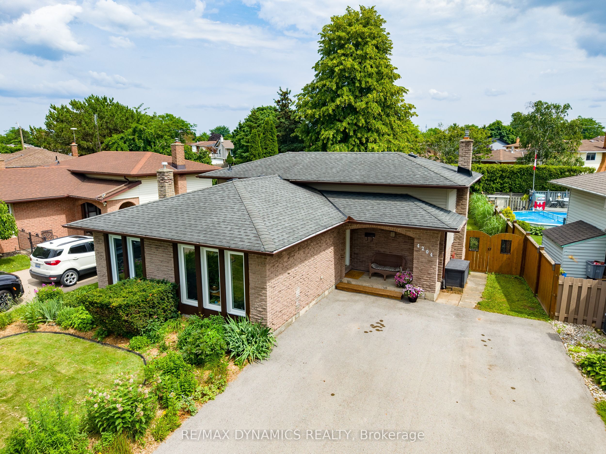 4204 Brookdale Drive, Niagara Falls, ON L2H 2B5