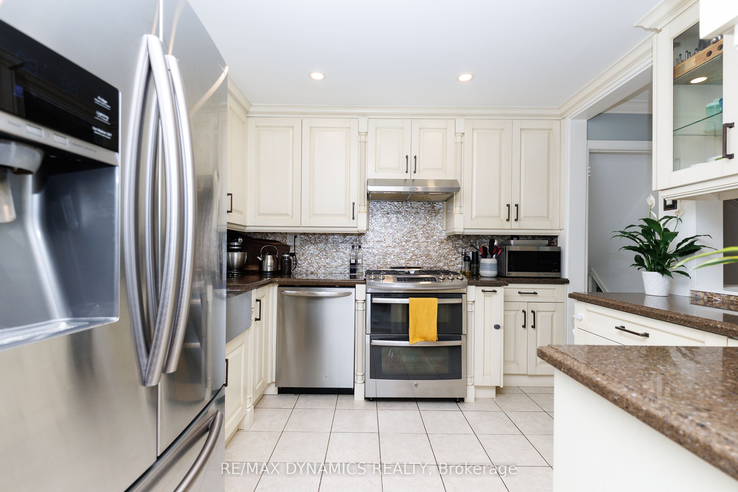 4204 Brookdale Drive, Niagara Falls, ON L2H 2B5 photo 5