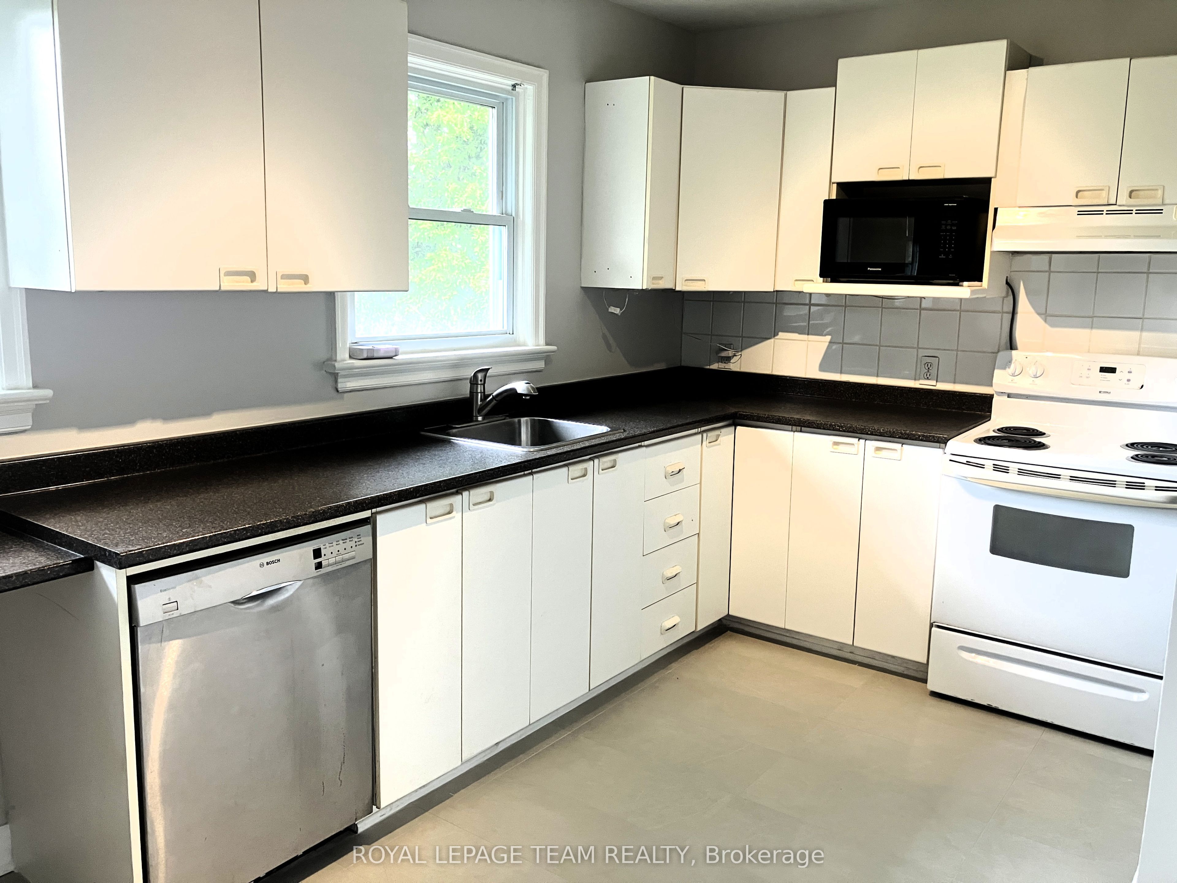 49 Crownhill Street, Beacon Hill North - South and Area, ON K1J 7K5 photo 5