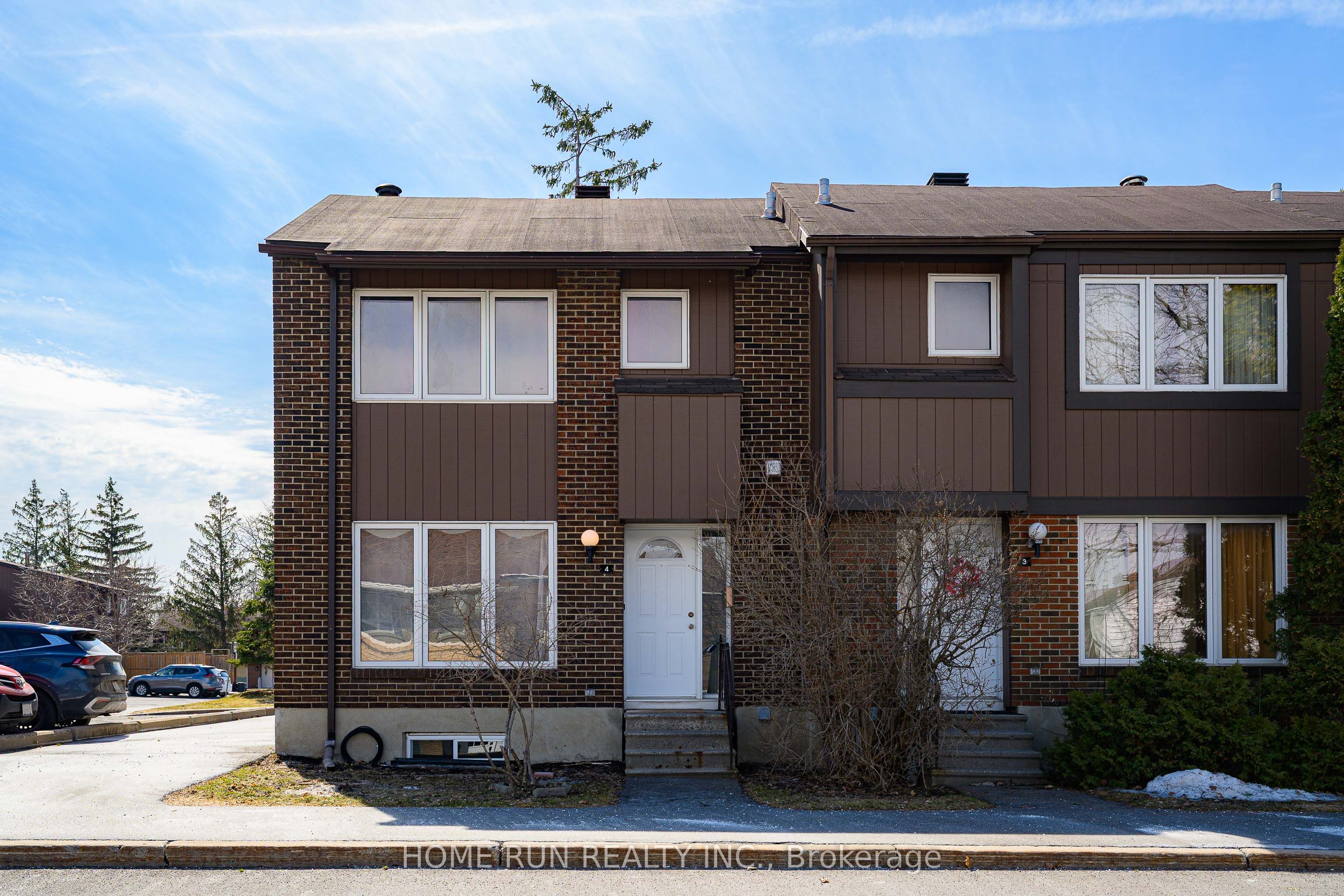 2111 Montreal Road 4, Beacon Hill North - South and Area, ON K1J 8M8