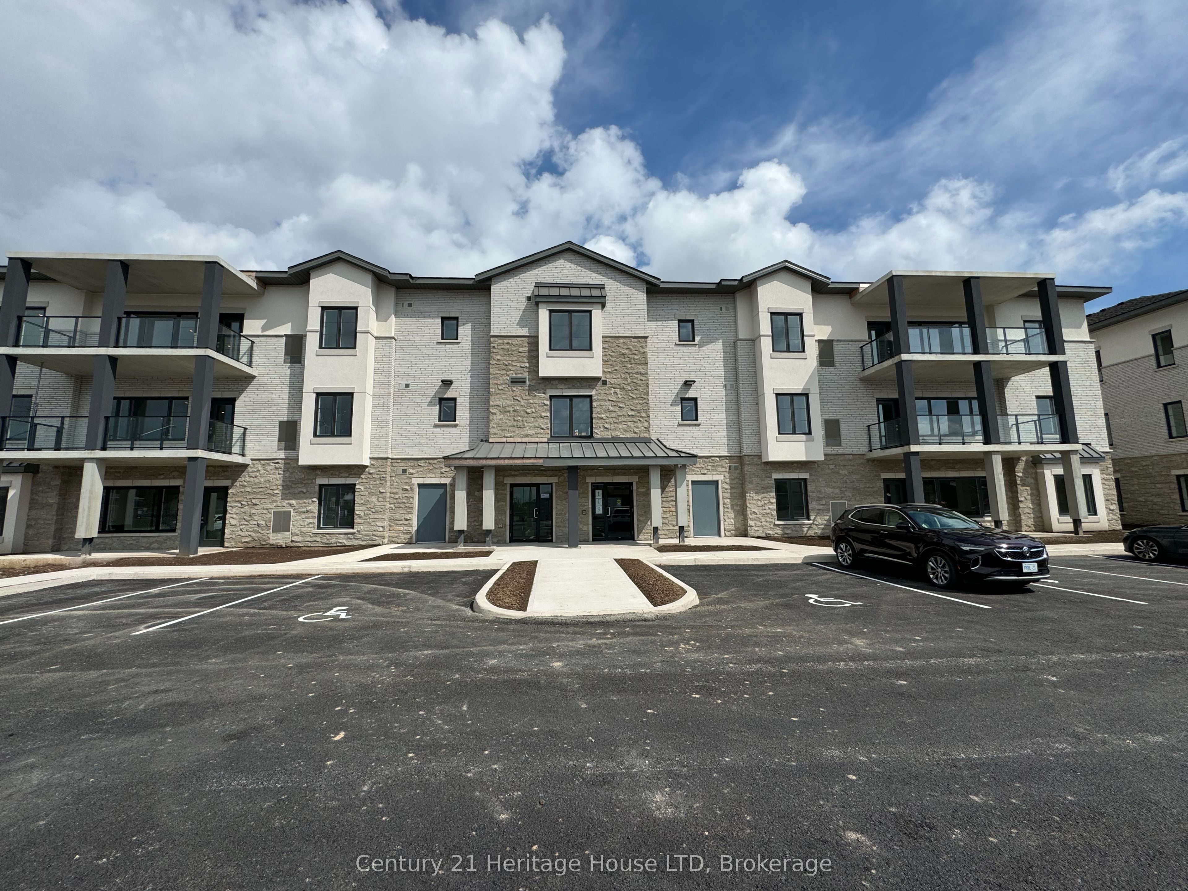119 LINCOLN Street 304, Welland, ON L3C 0L2 photo 3