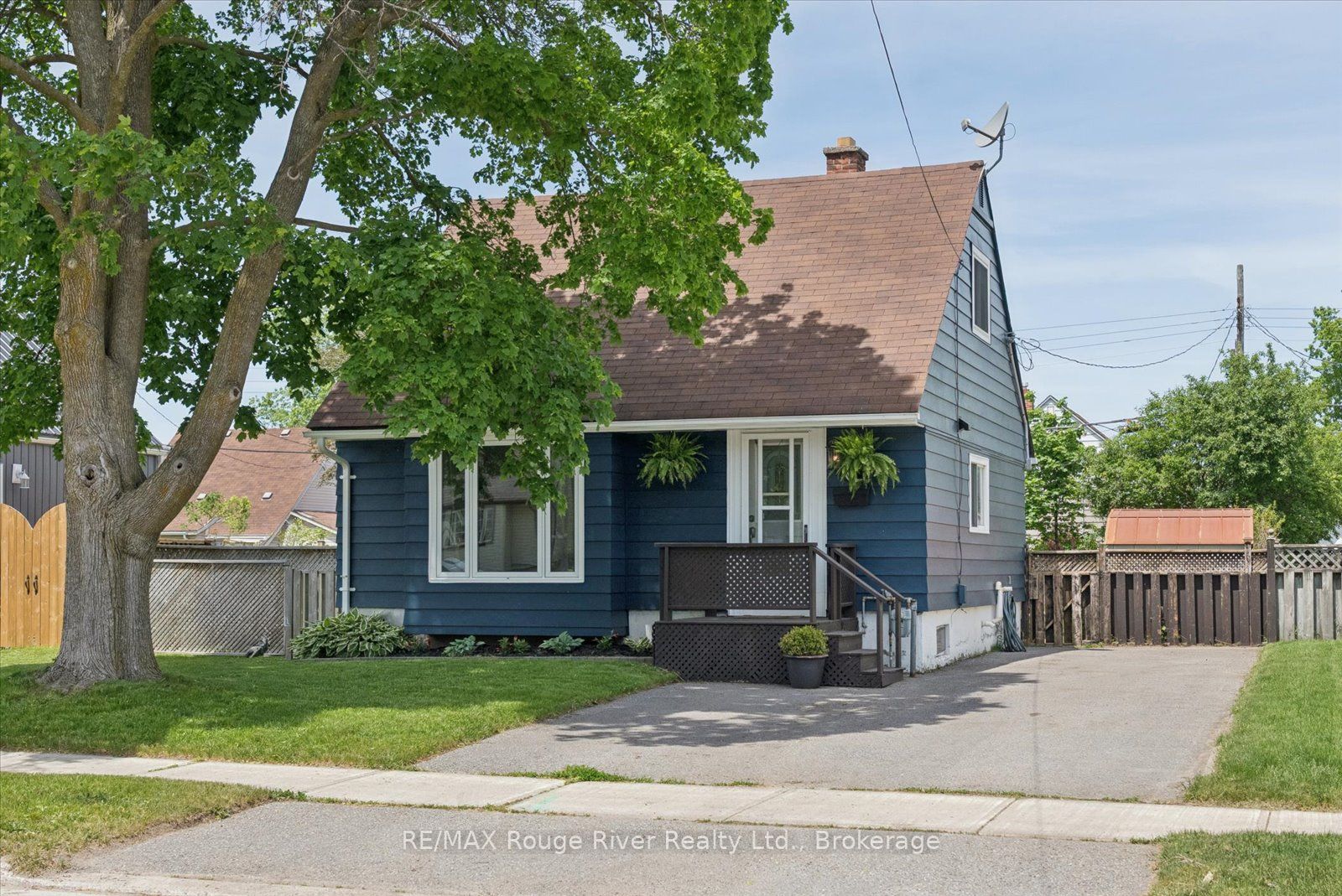 542 O'connell Road, Peterborough, ON K9J 4E3