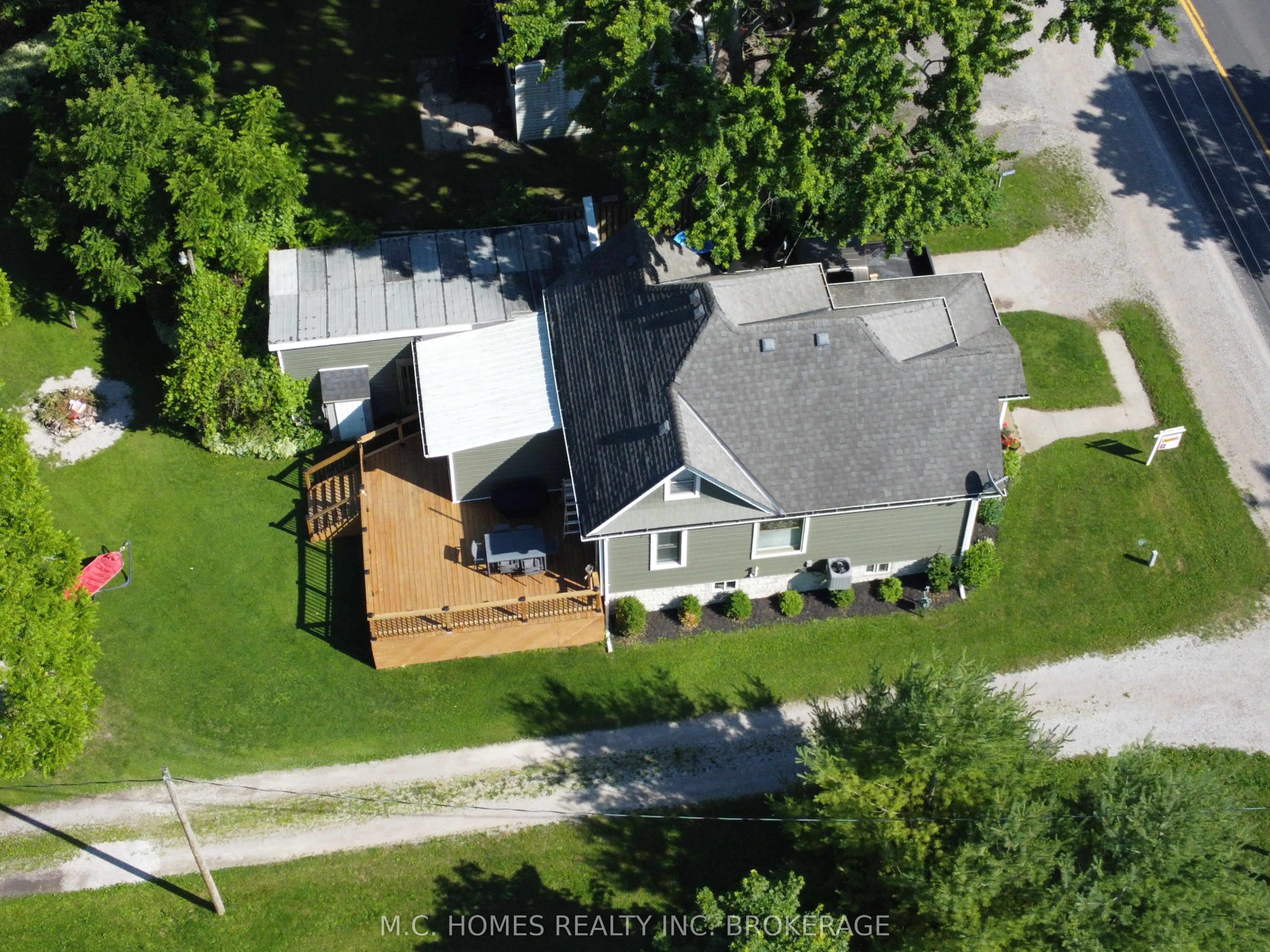 10140 Iona Road, Southwold, ON N0L 1P0 photo 3