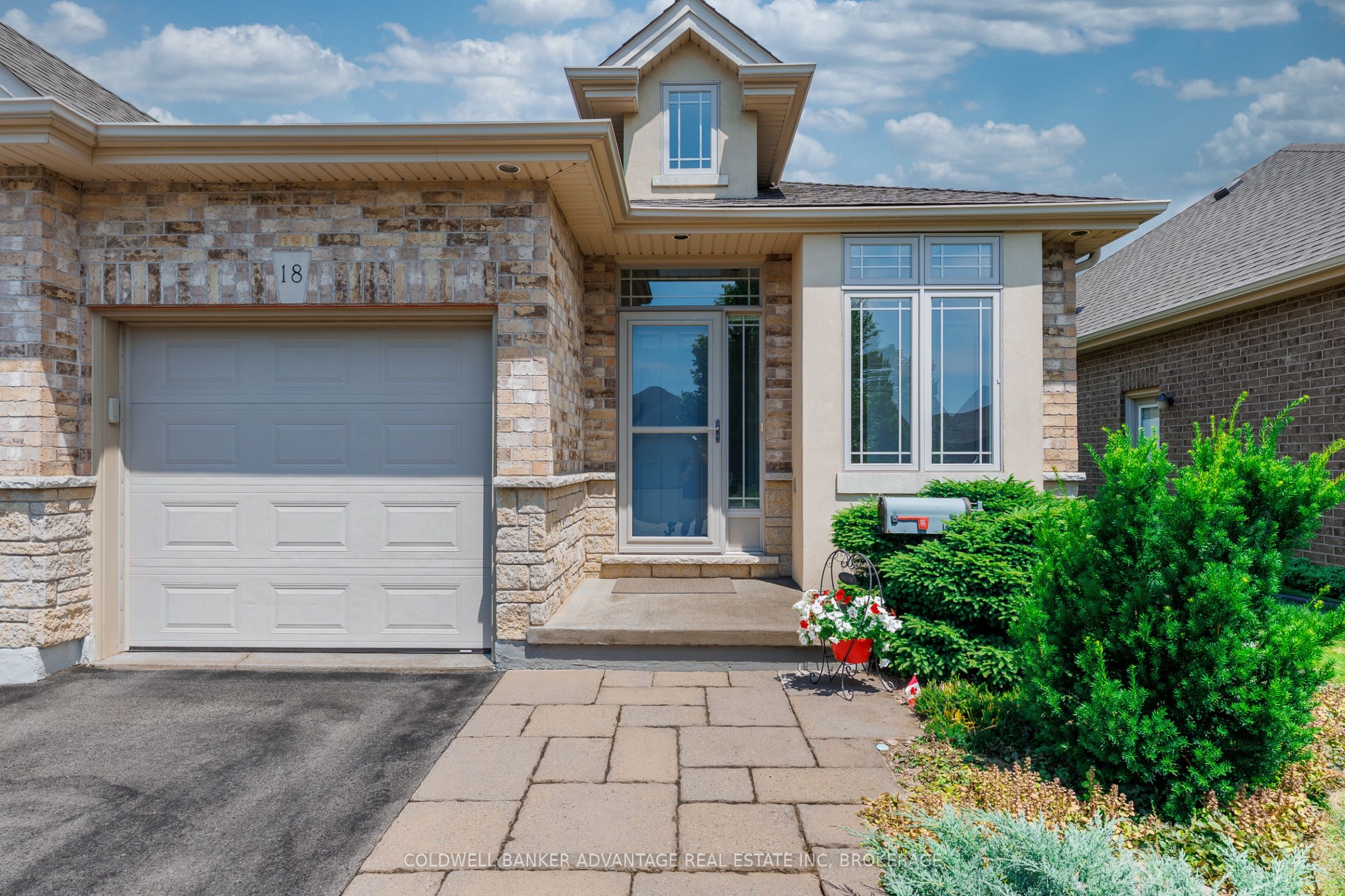18 Willson Crossing Court, Pelham, ON L3E 0P8 photo 5