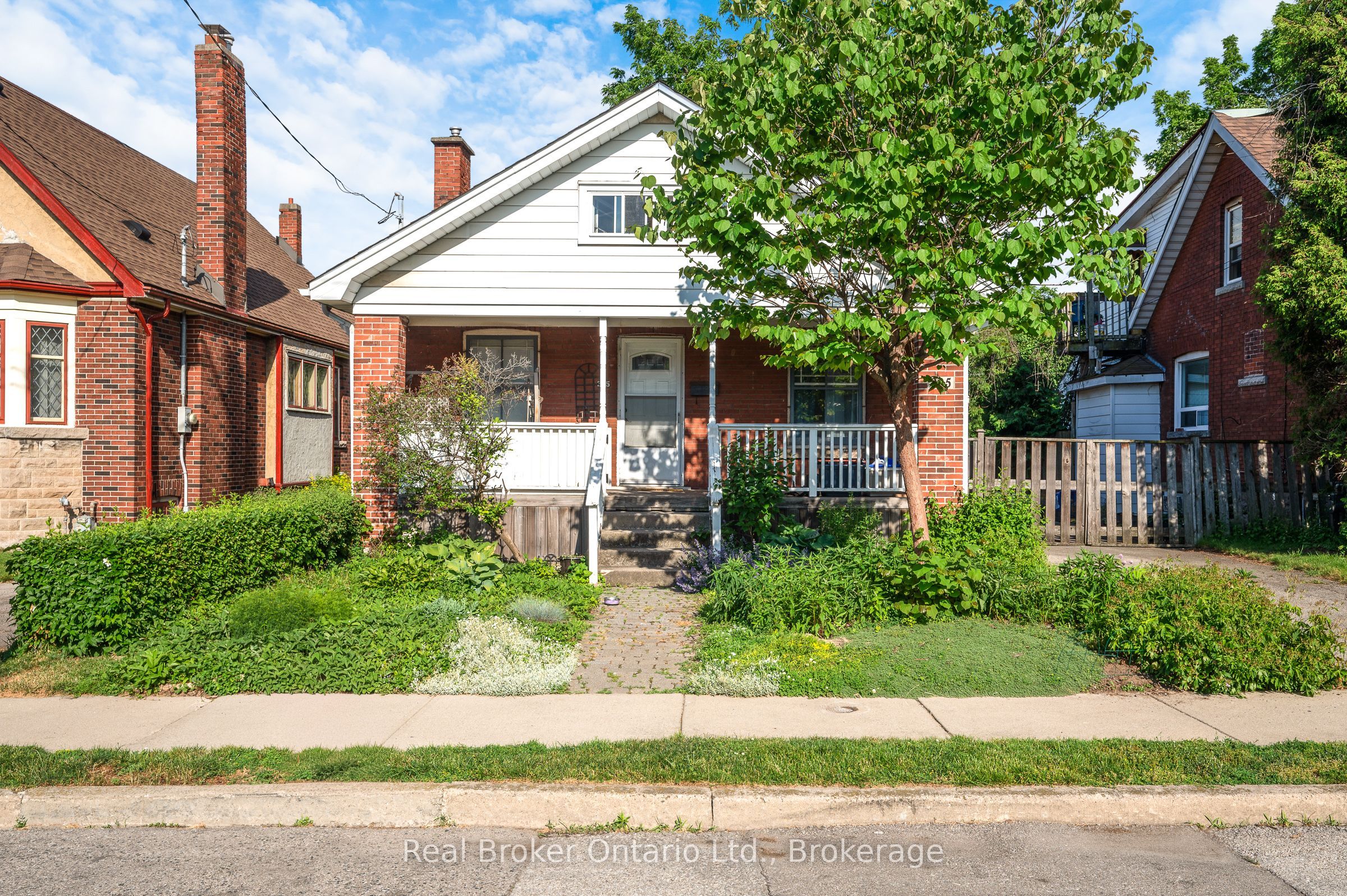 295 Keswick Court, Hamilton, ON L8K 2S6