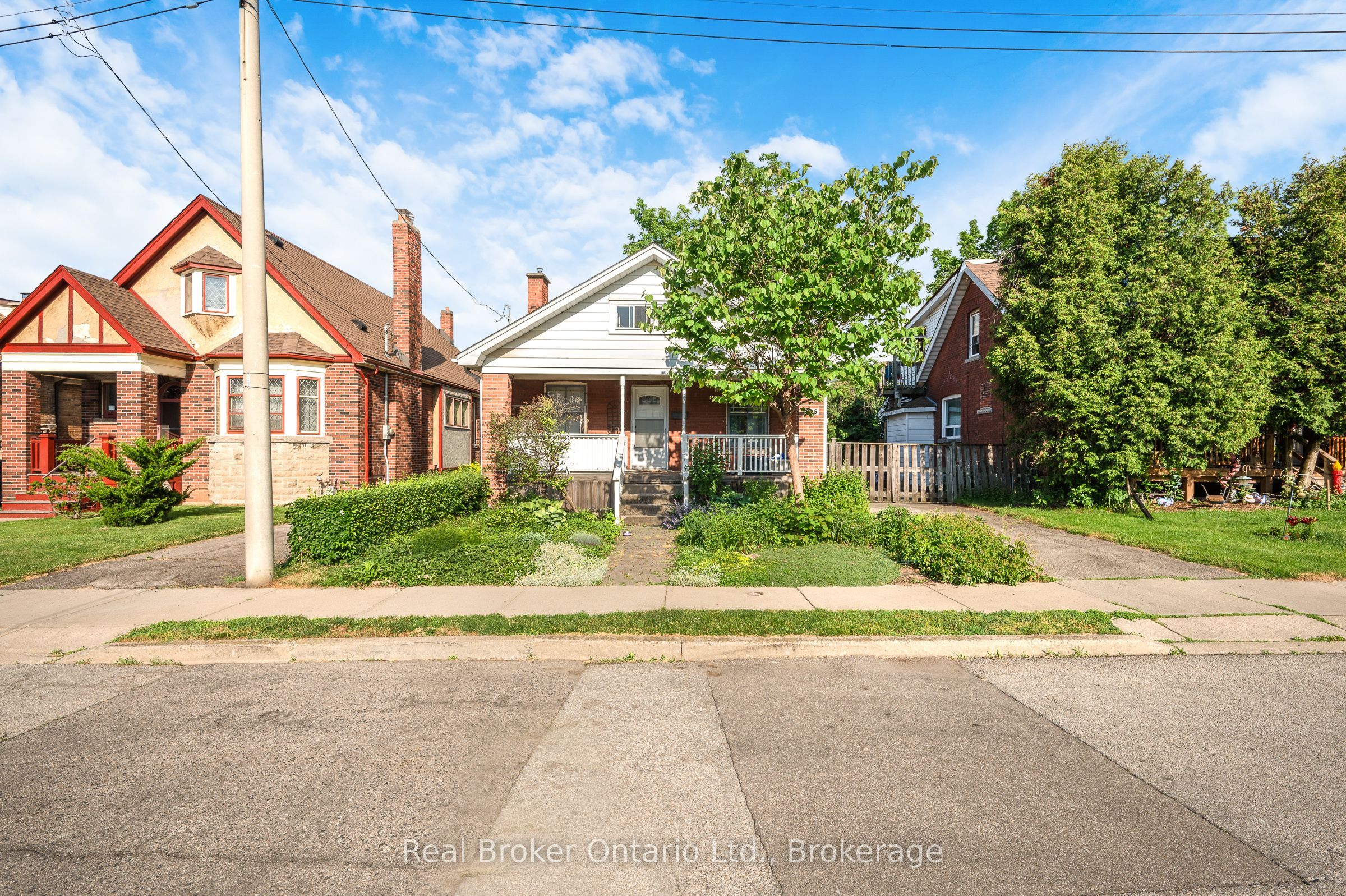 295 Keswick Court, Hamilton, ON L8K 2S6 photo 2